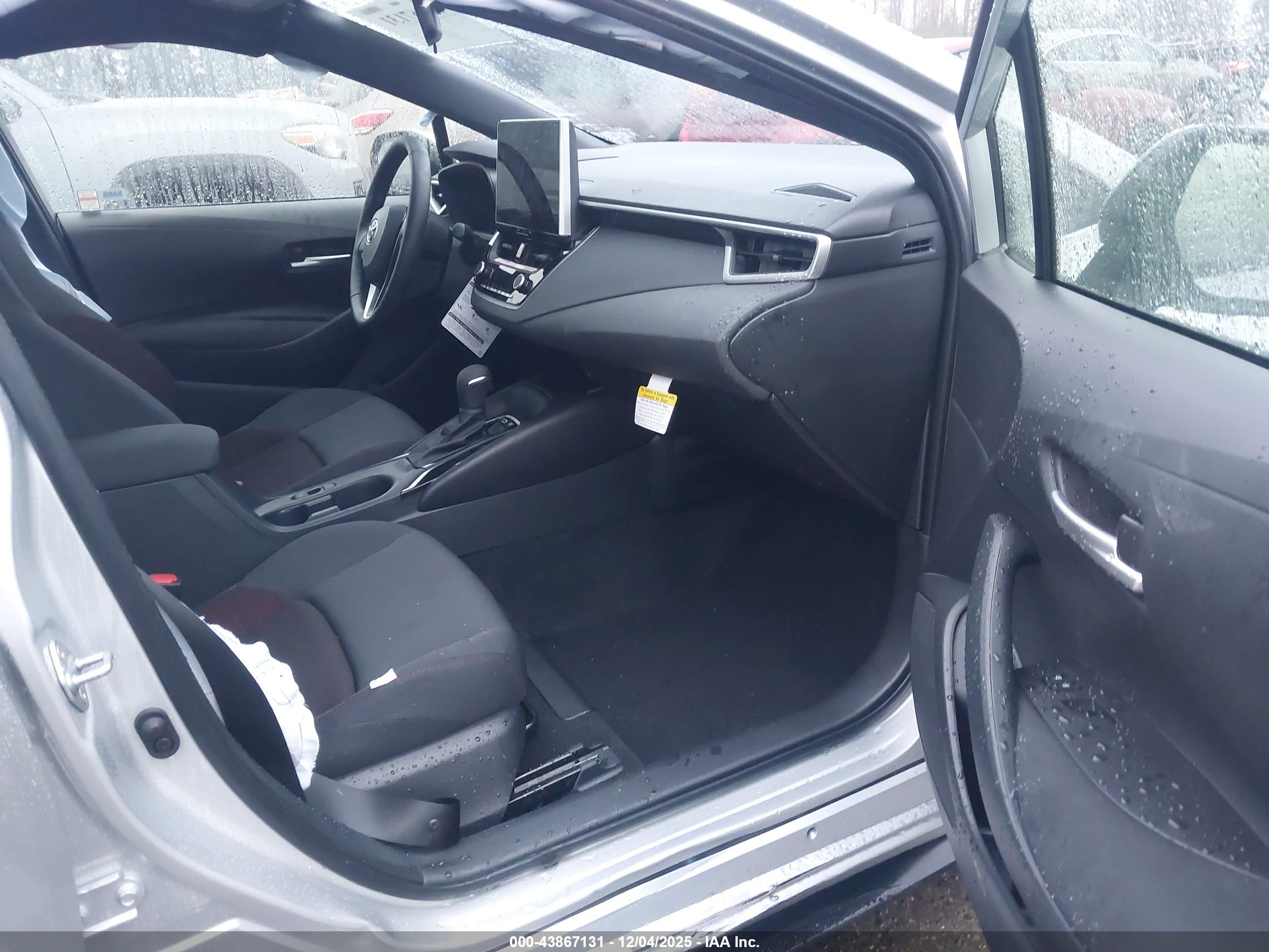 TOYOTA COROLLA image 5