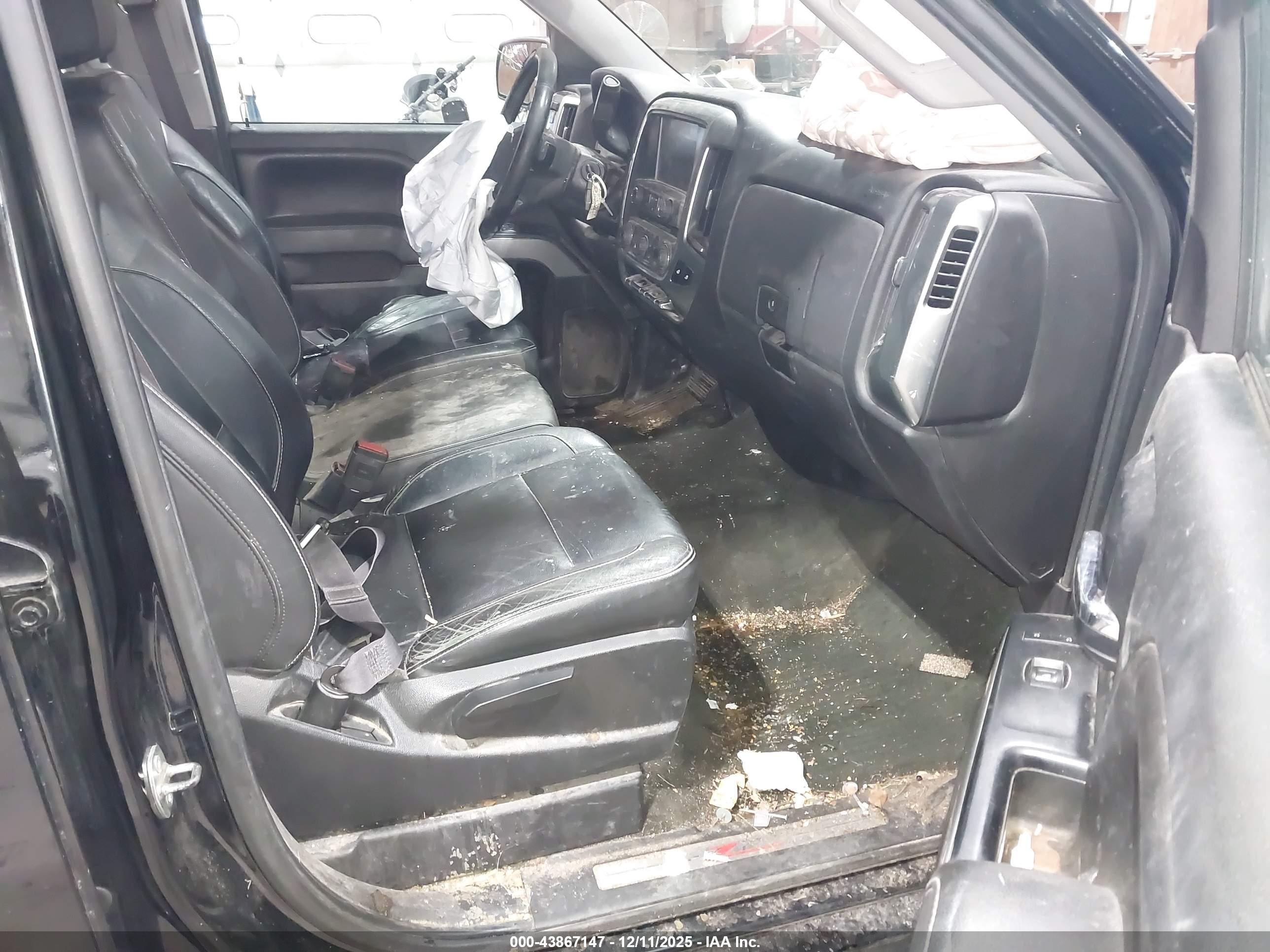CHEVROLET SILVERADO image 5
