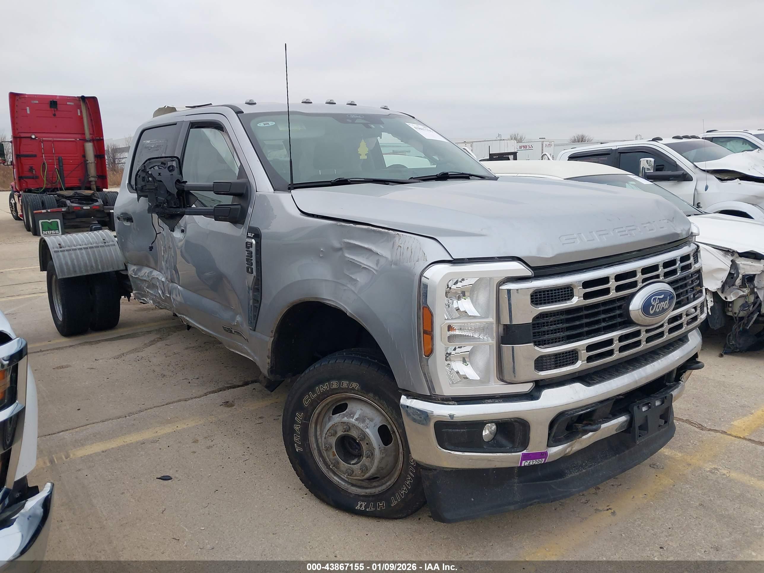 FORD F-350 image 3