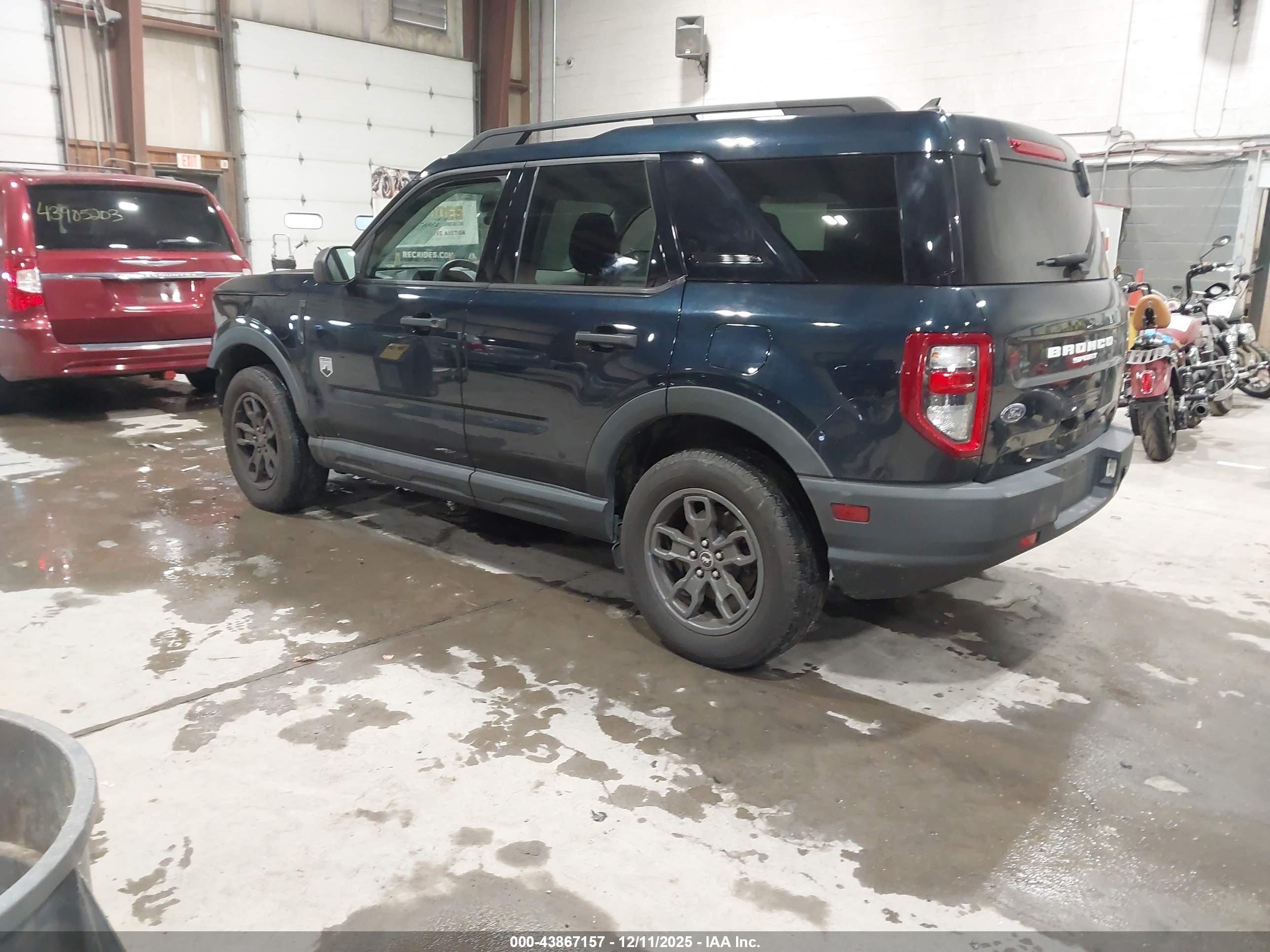 FORD BRONCO image 3