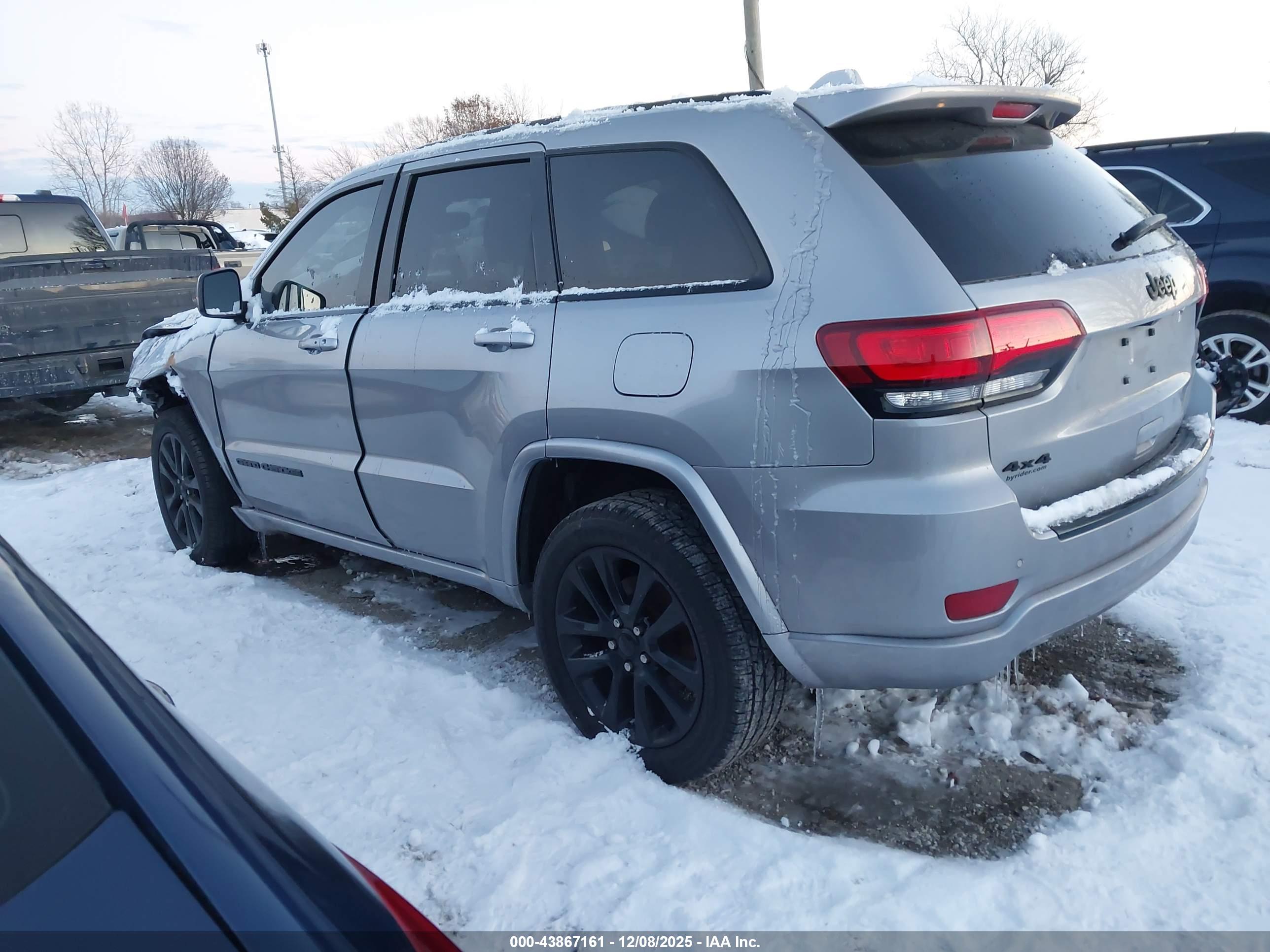 JEEP GRAND image 3