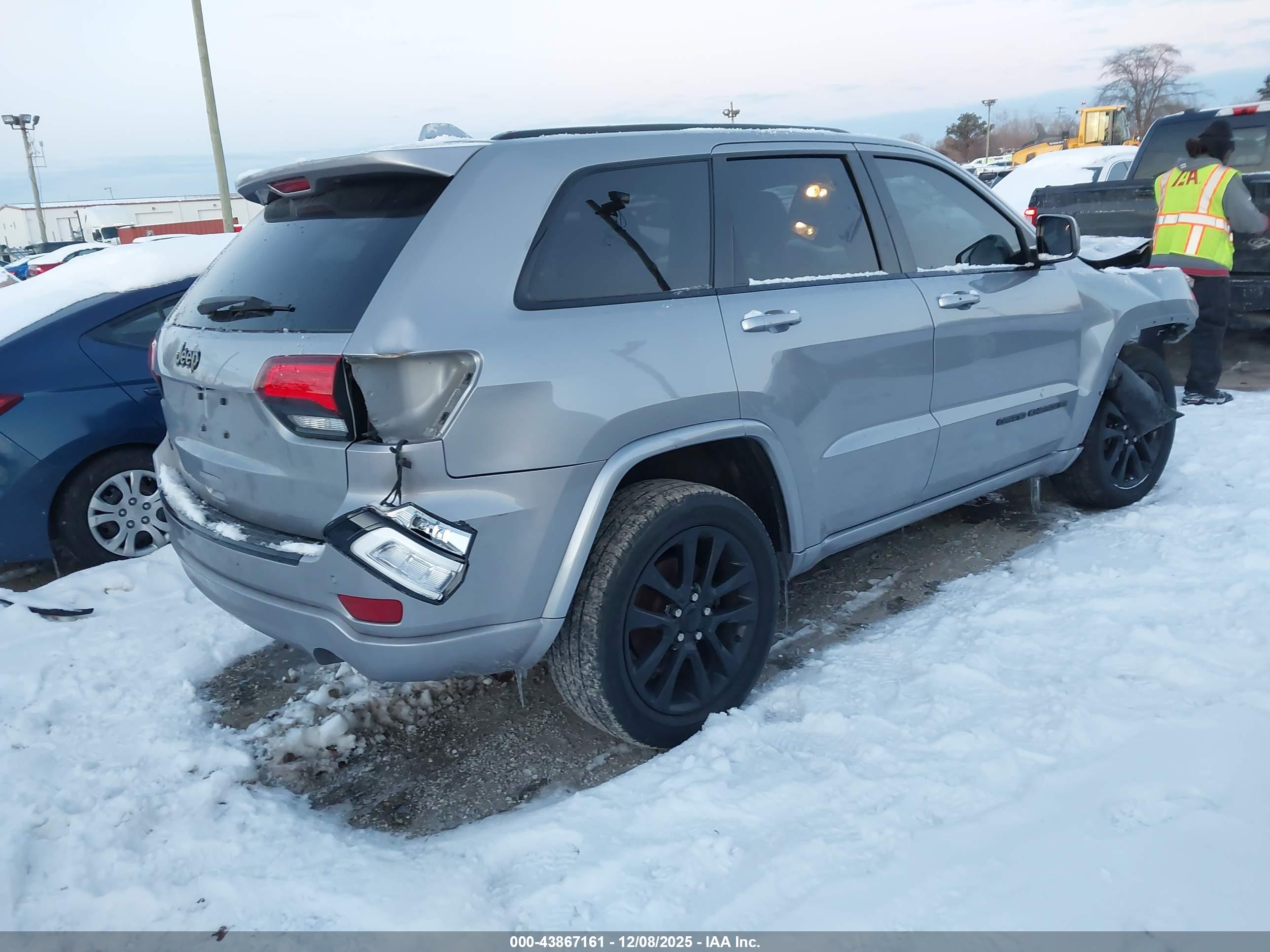 JEEP GRAND image 4