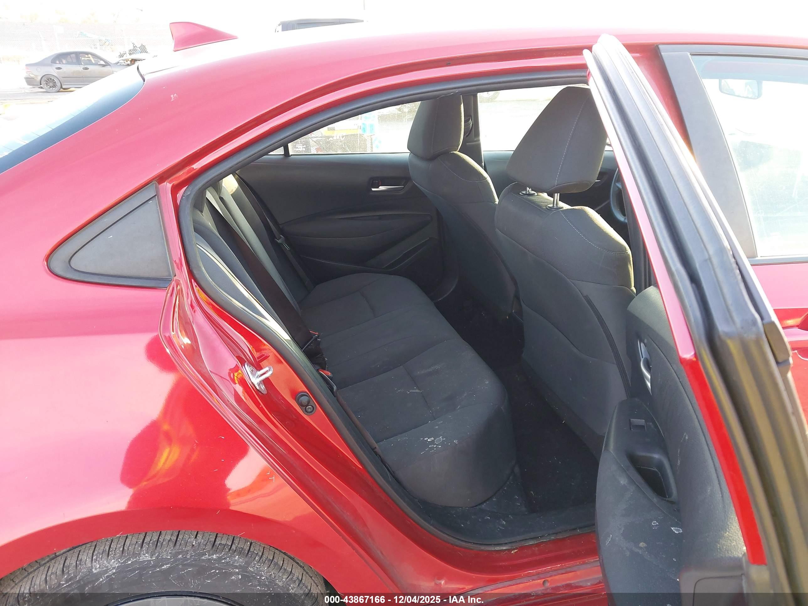 TOYOTA COROLLA image 8