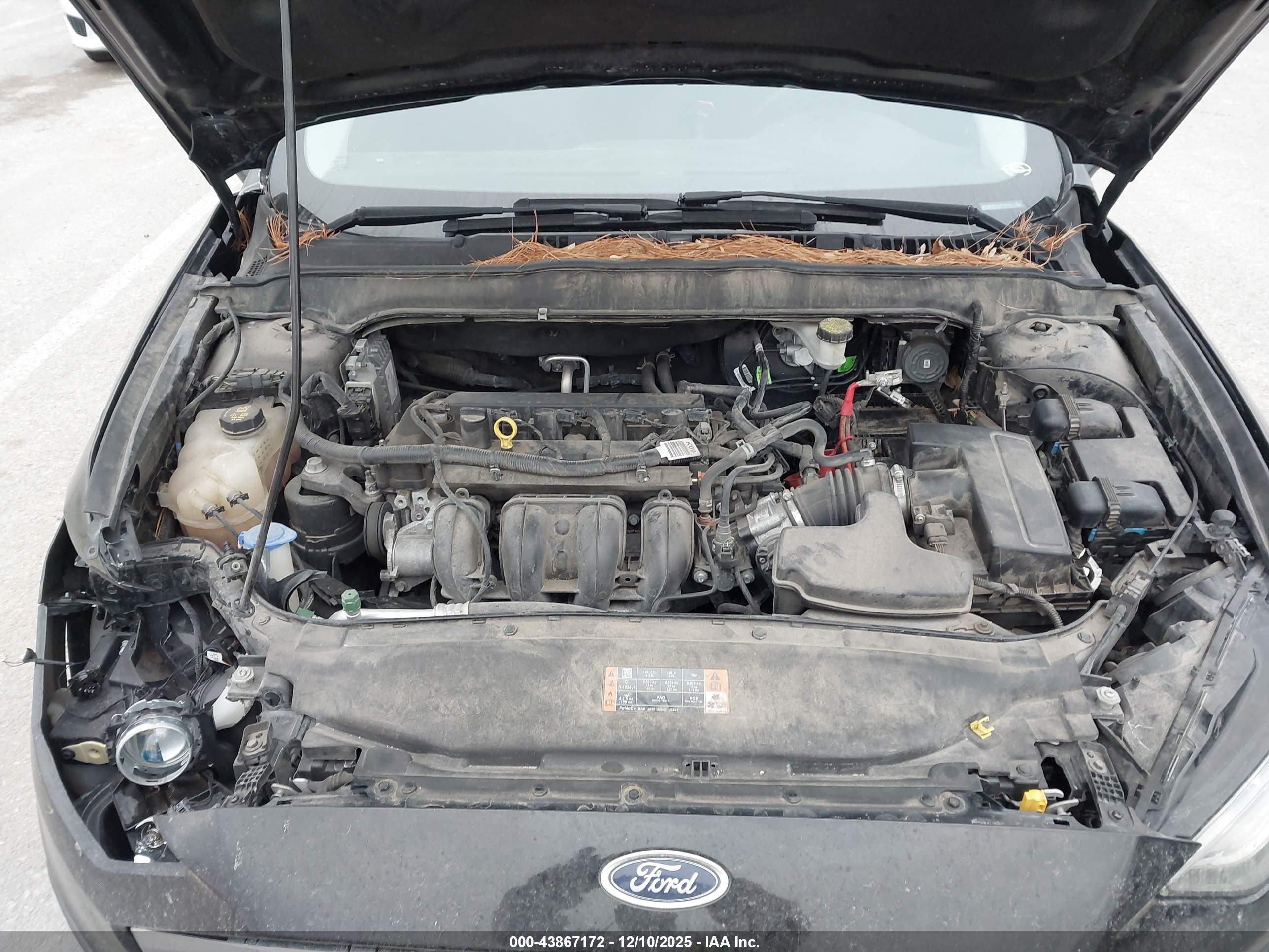 FORD FUSION image 10