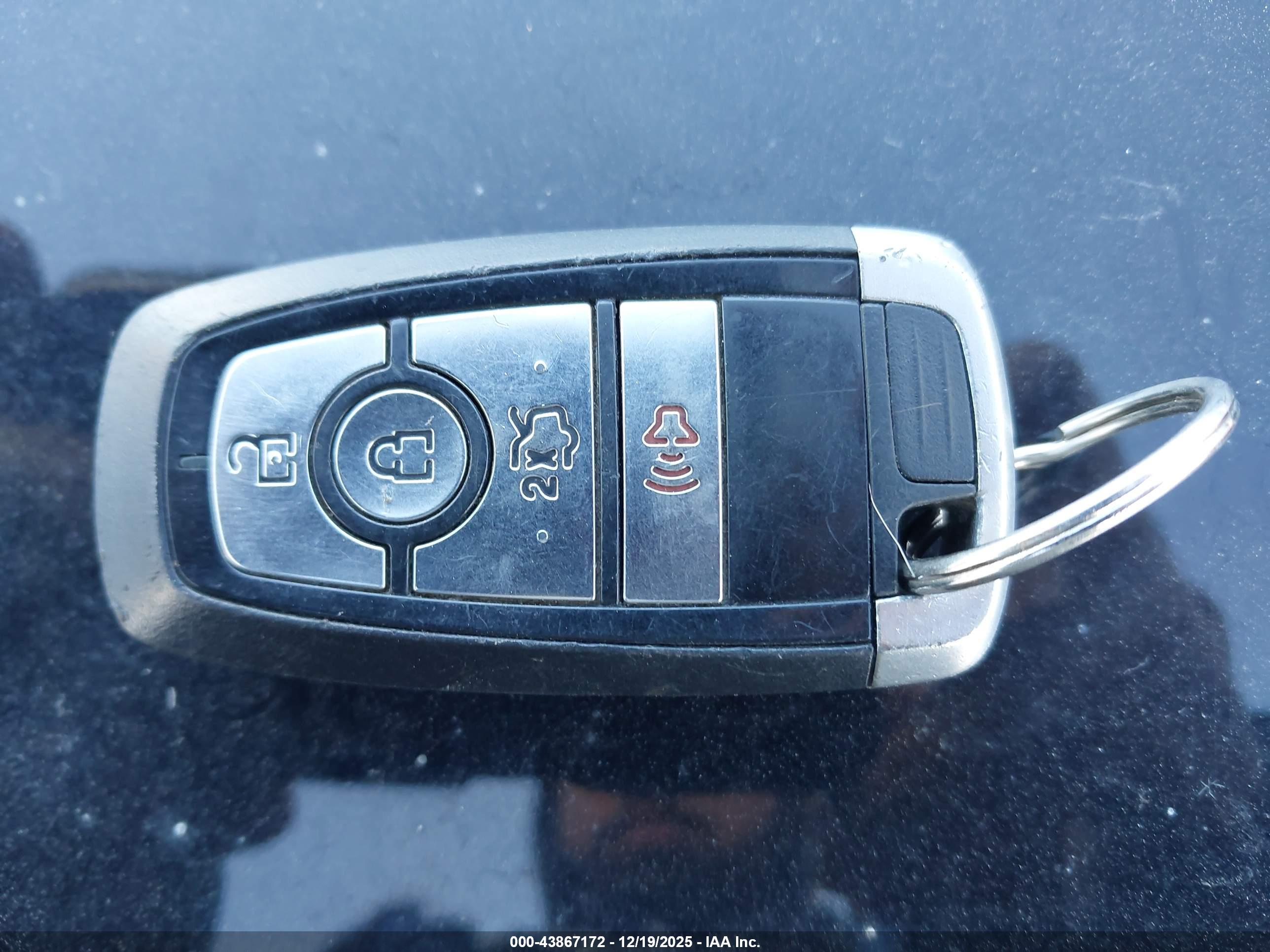 FORD FUSION image 11