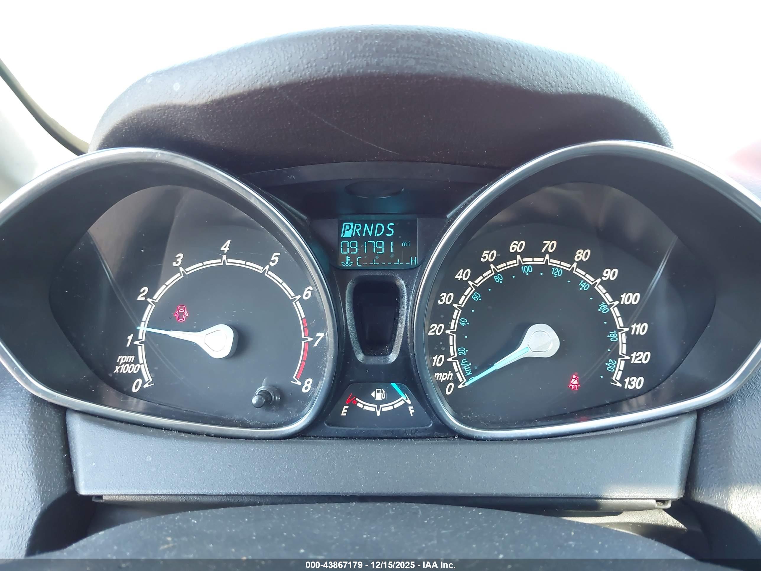 FORD FIESTA image 7