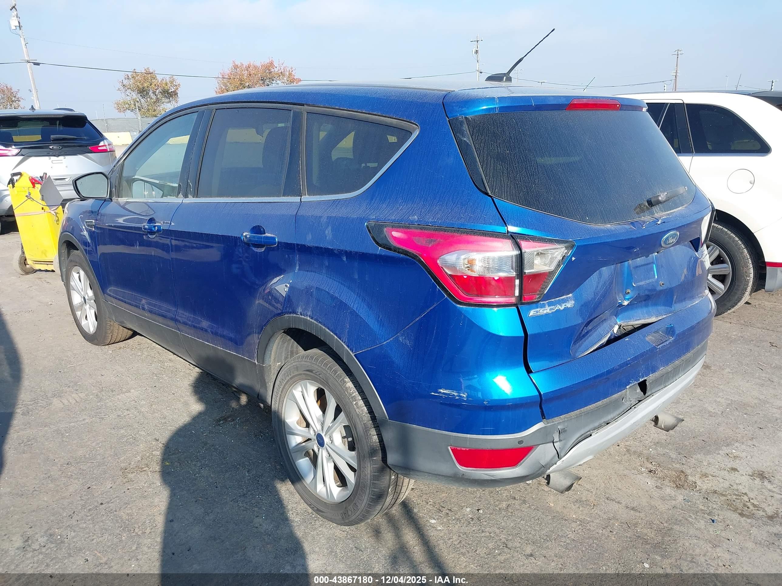 FORD ESCAPE image 3