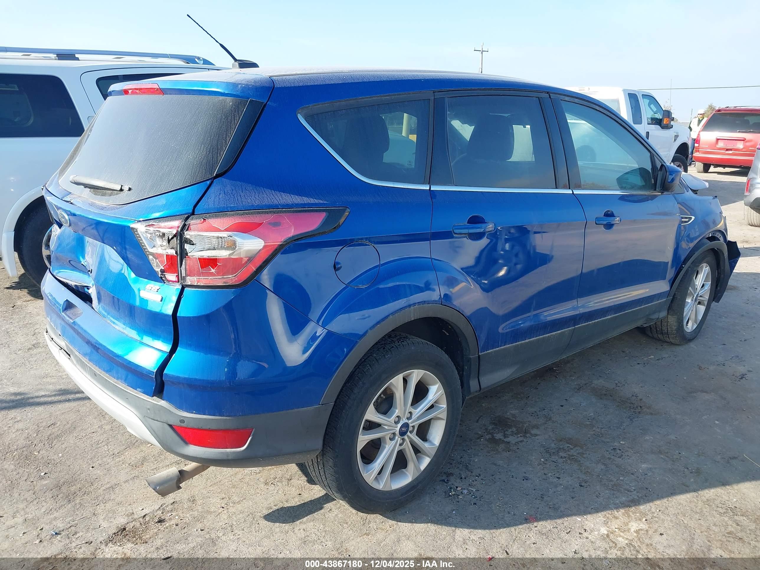 FORD ESCAPE image 4