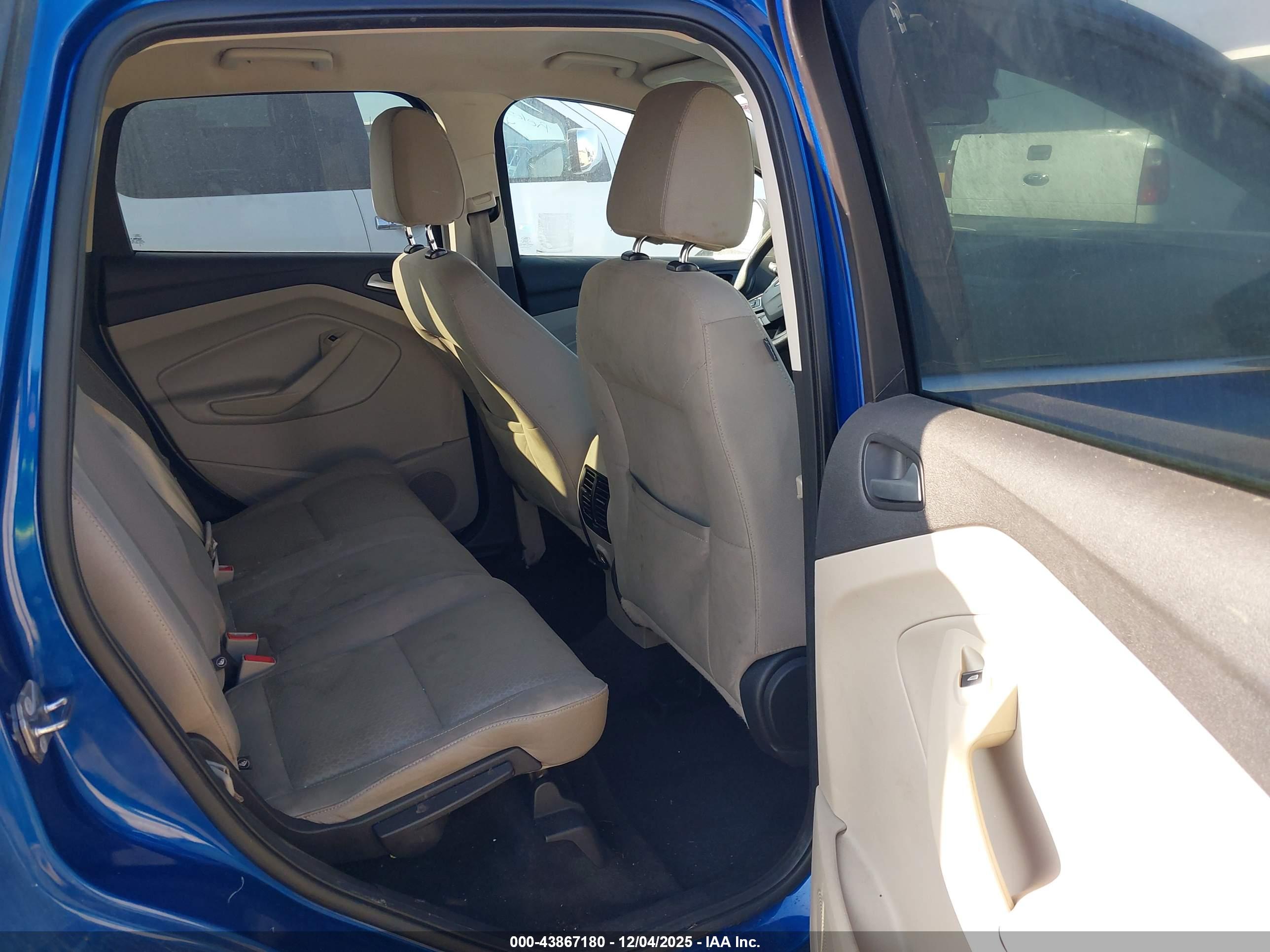 FORD ESCAPE image 8