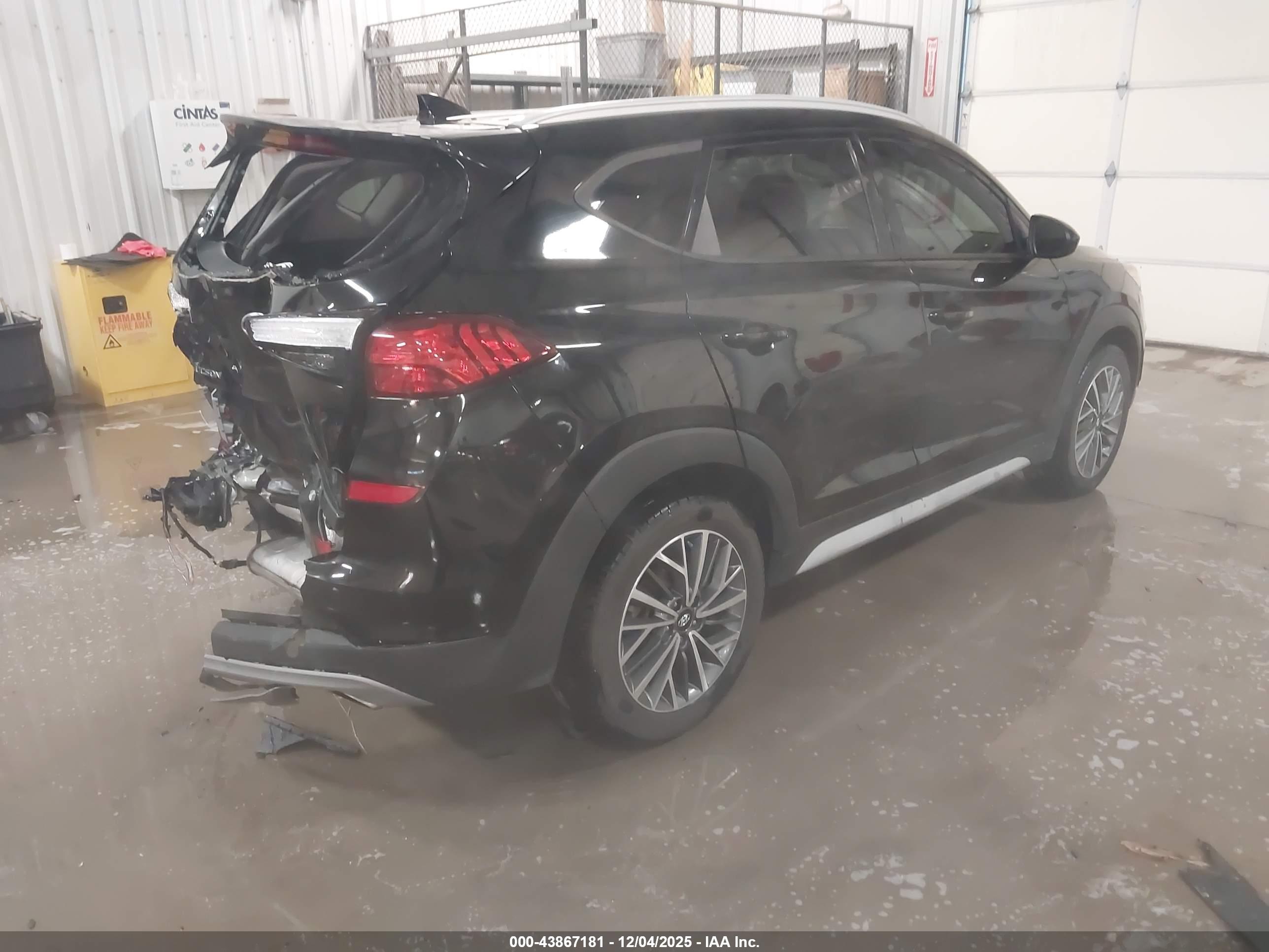 HYUNDAI TUCSON image 4