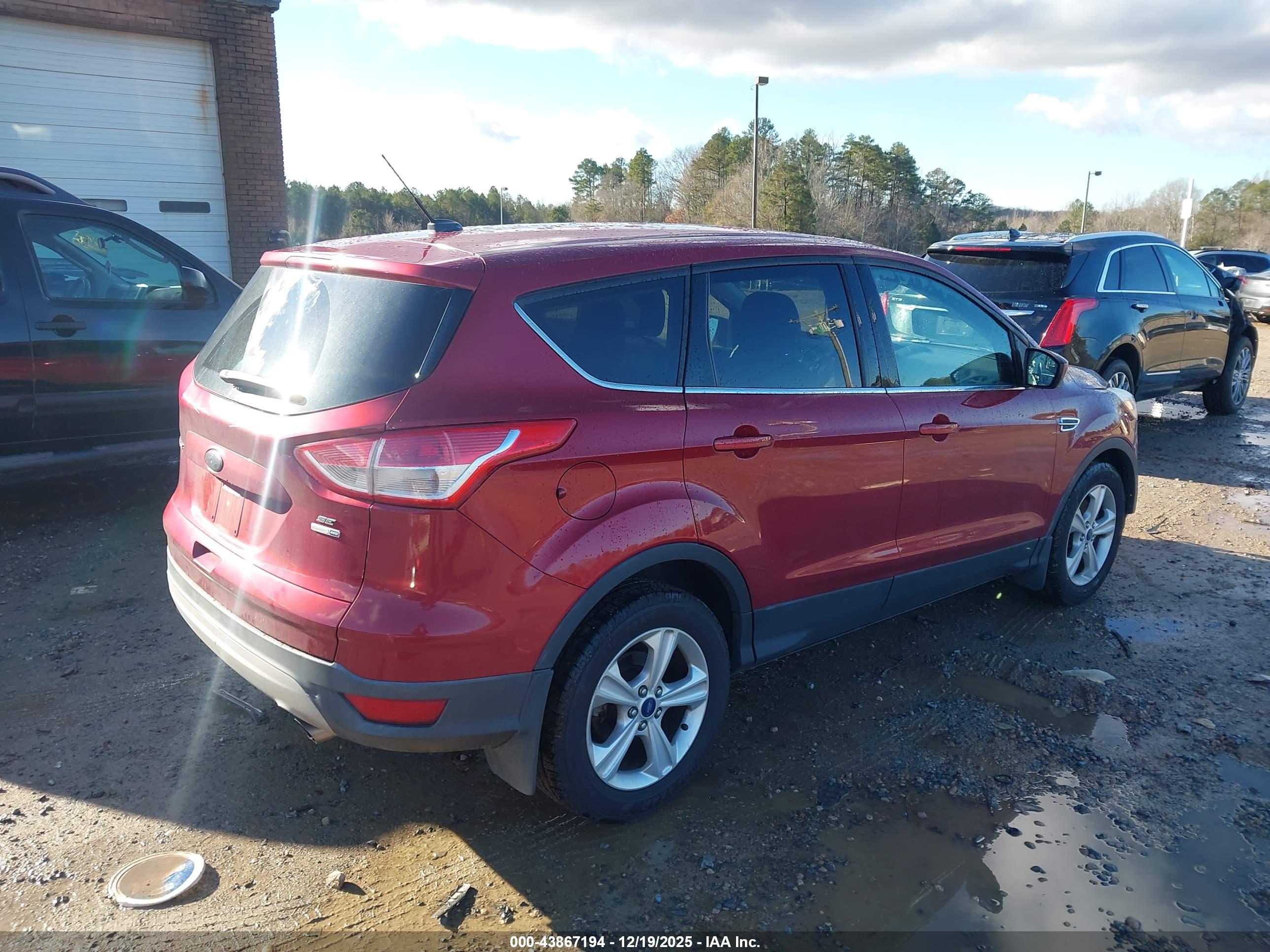 FORD ESCAPE image 4