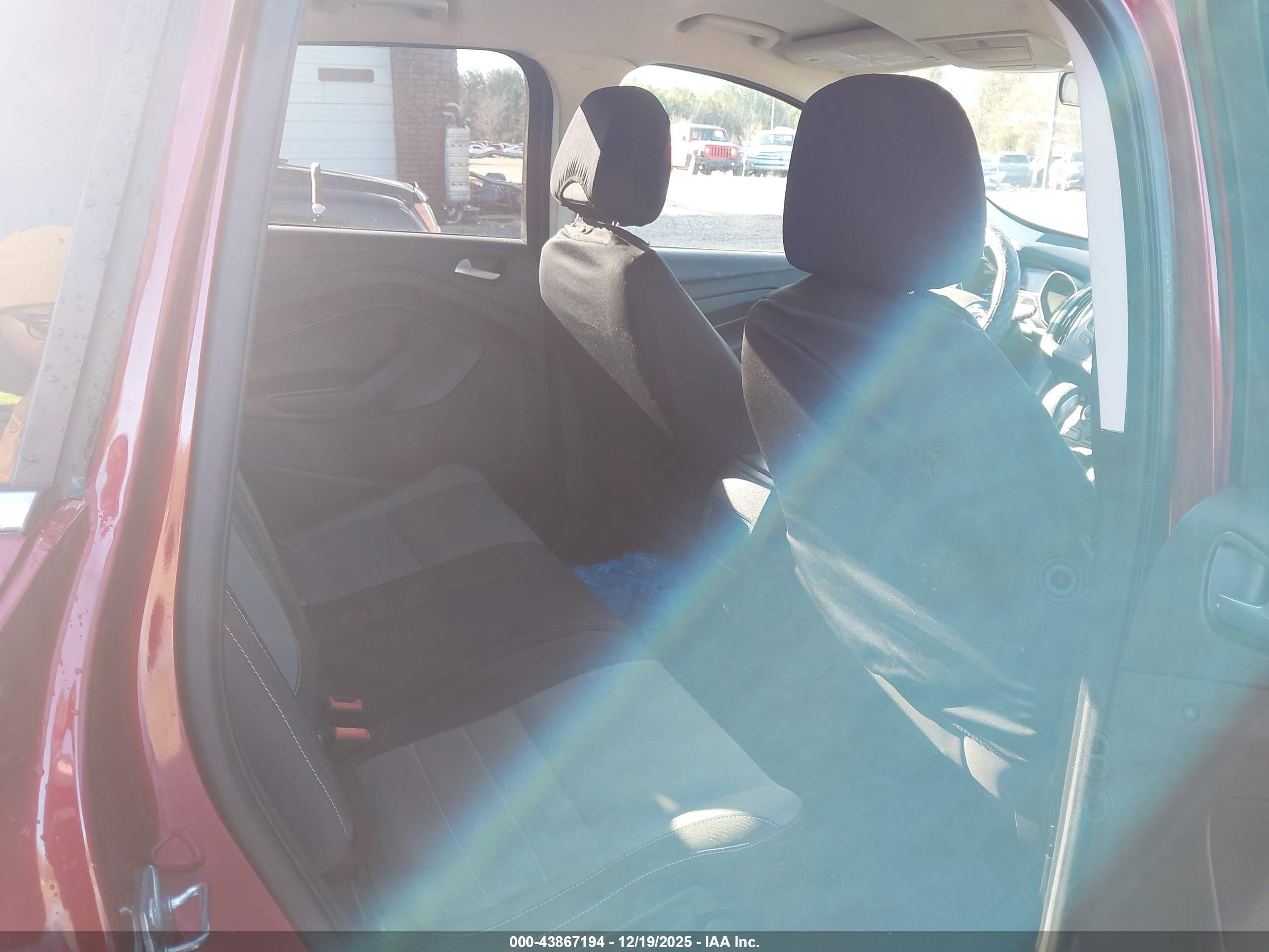 FORD ESCAPE image 8