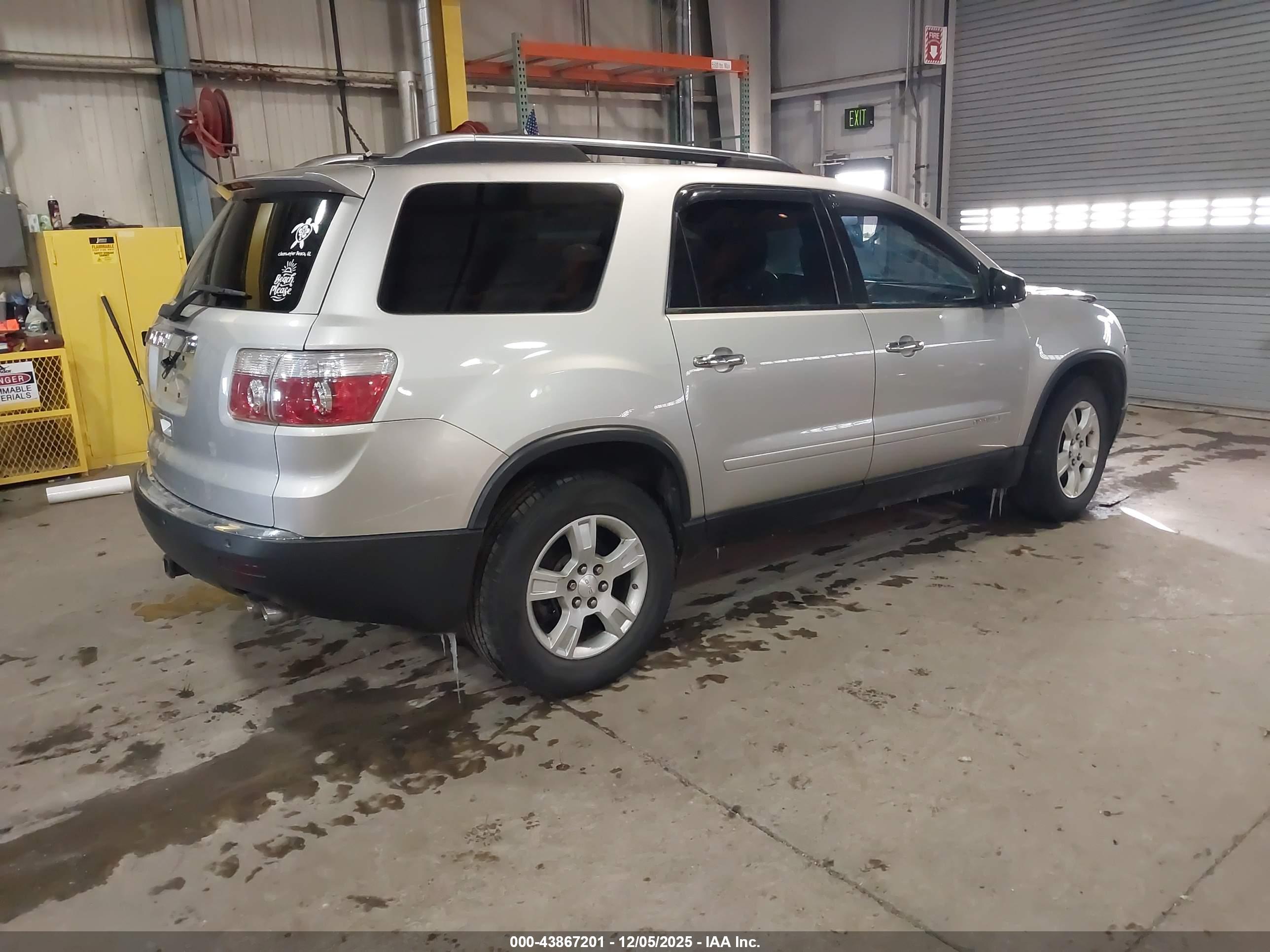 GMC ACADIA image 4
