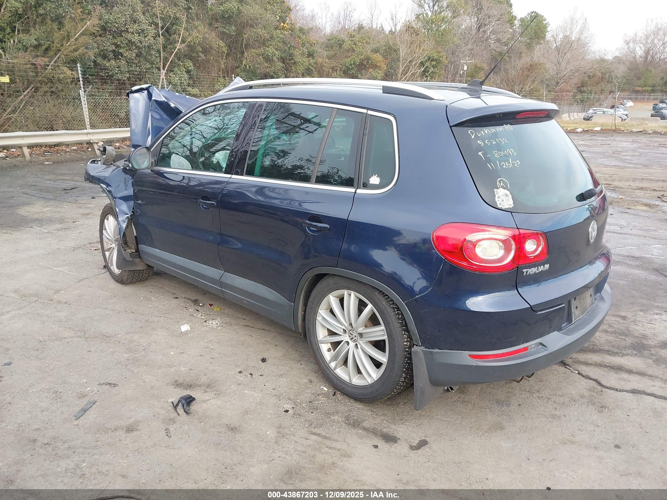 VOLKSWAGEN TIGUAN image 3