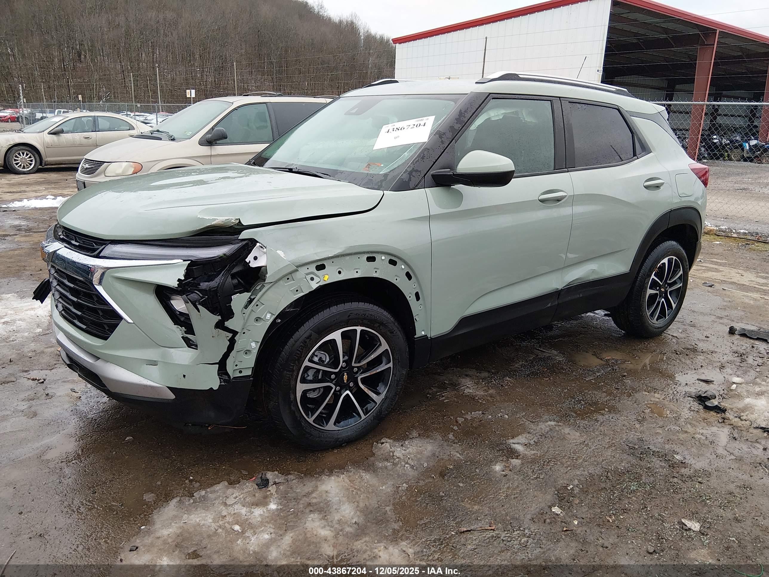 CHEVROLET TRAILBLAZER image 2