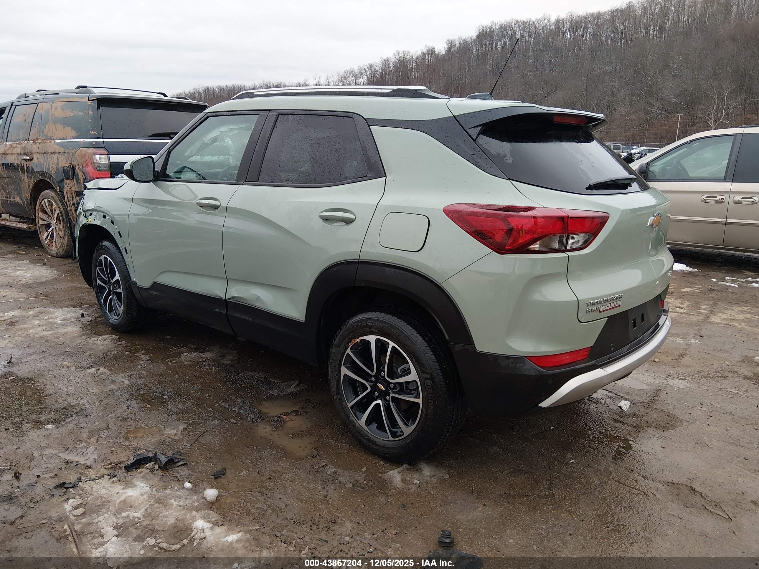 CHEVROLET TRAILBLAZER image 3