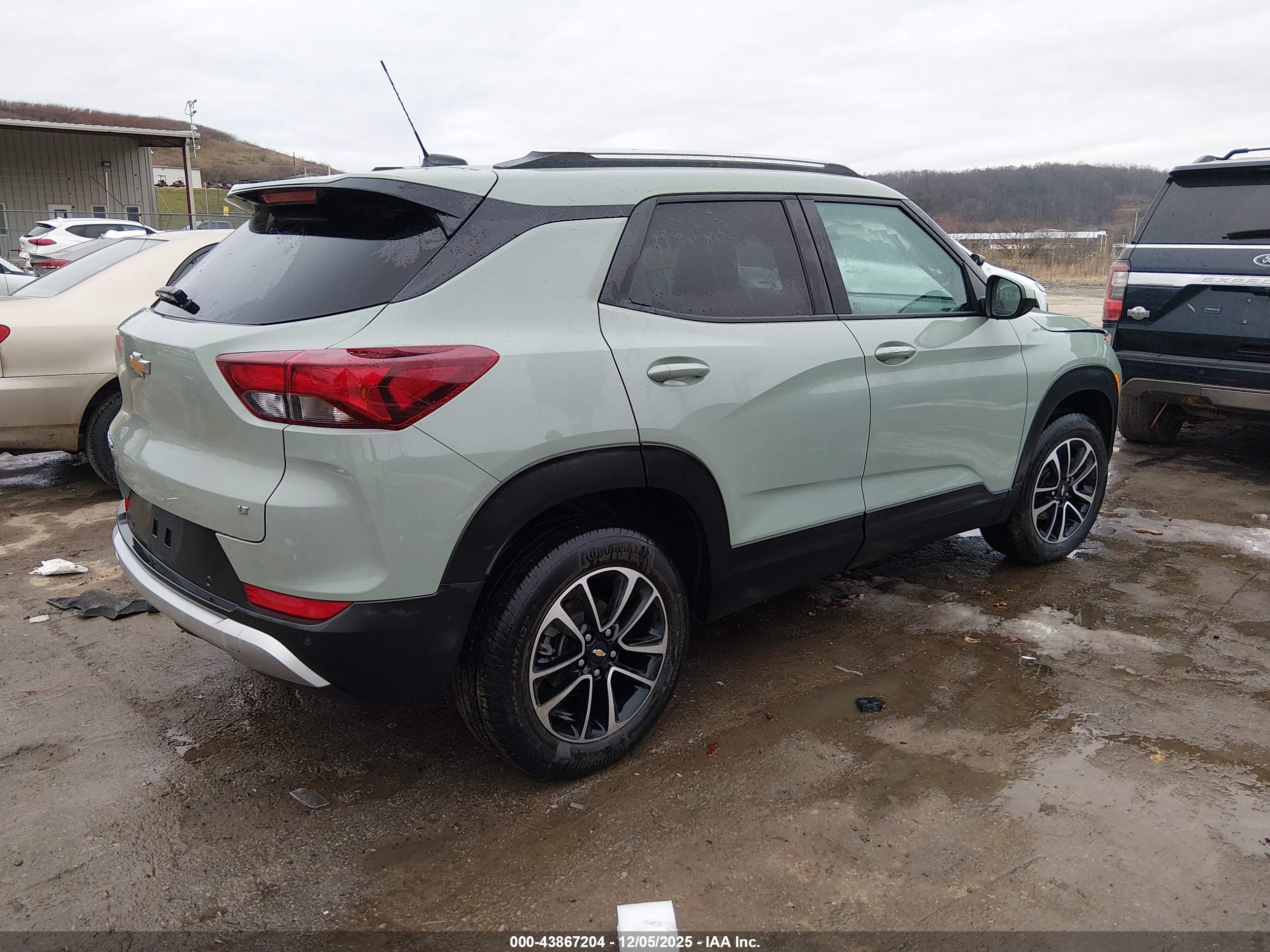 CHEVROLET TRAILBLAZER image 4