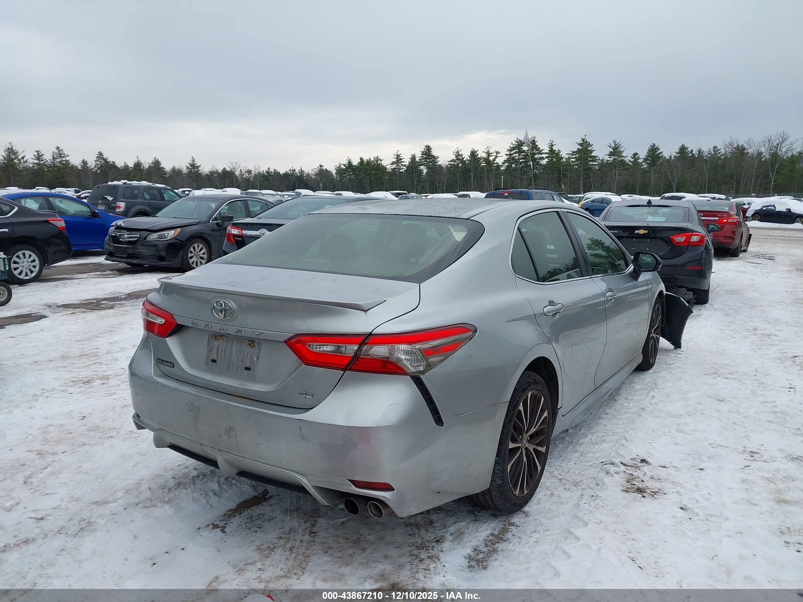 TOYOTA CAMRY image 4