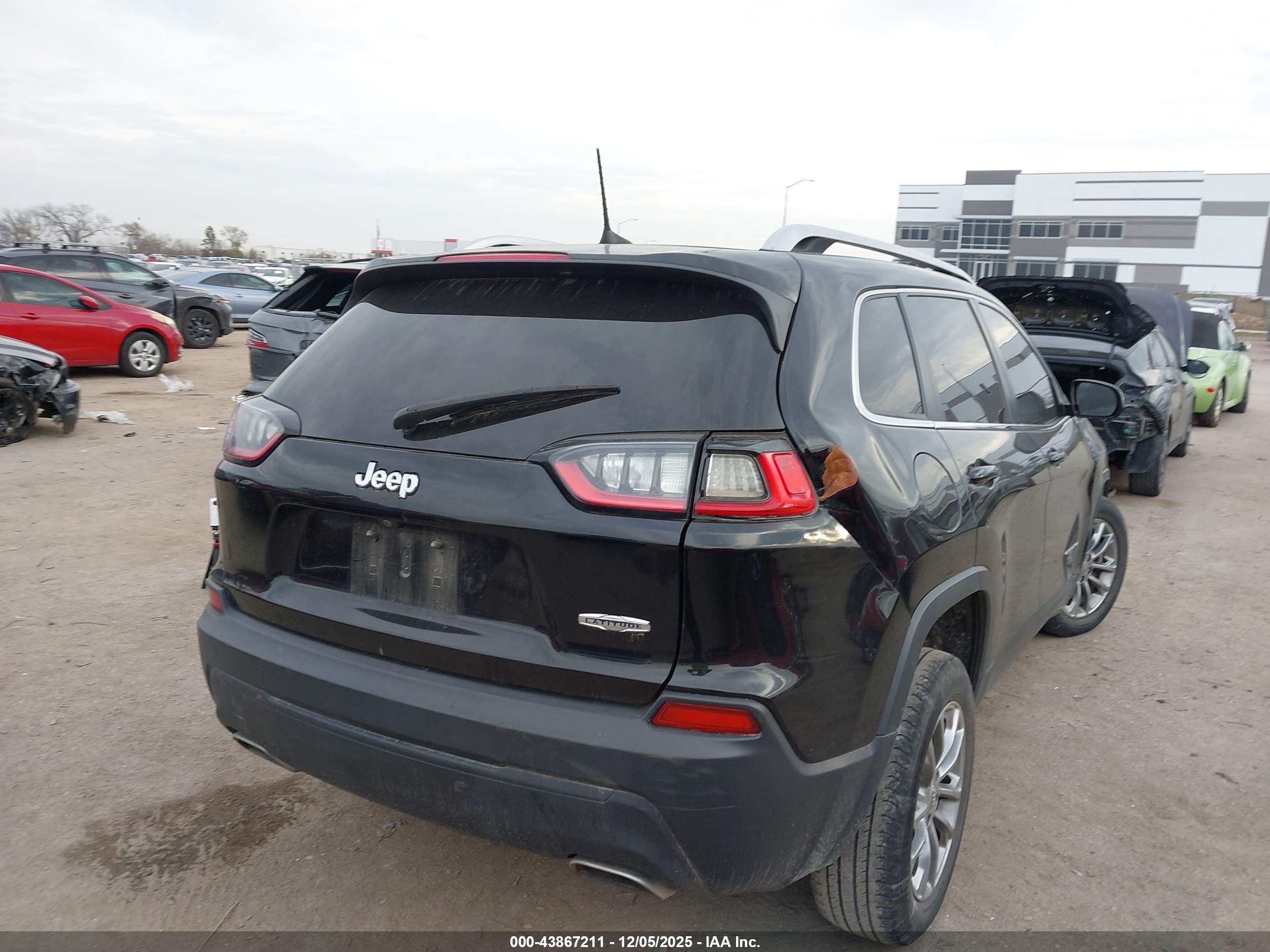 JEEP CHEROKEE image 4