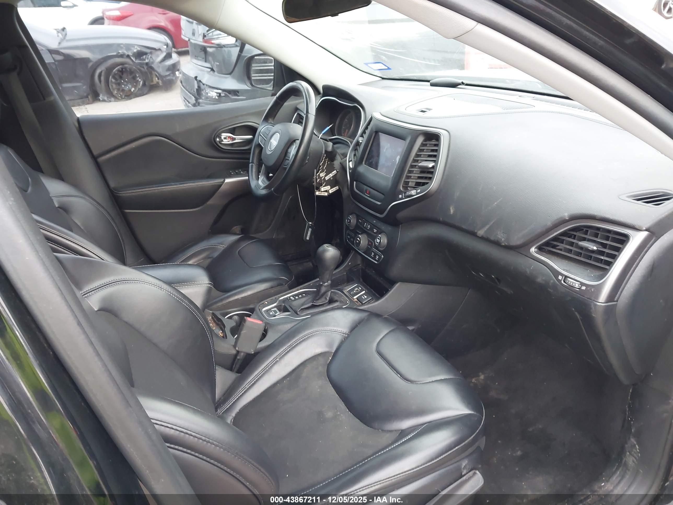 JEEP CHEROKEE image 5