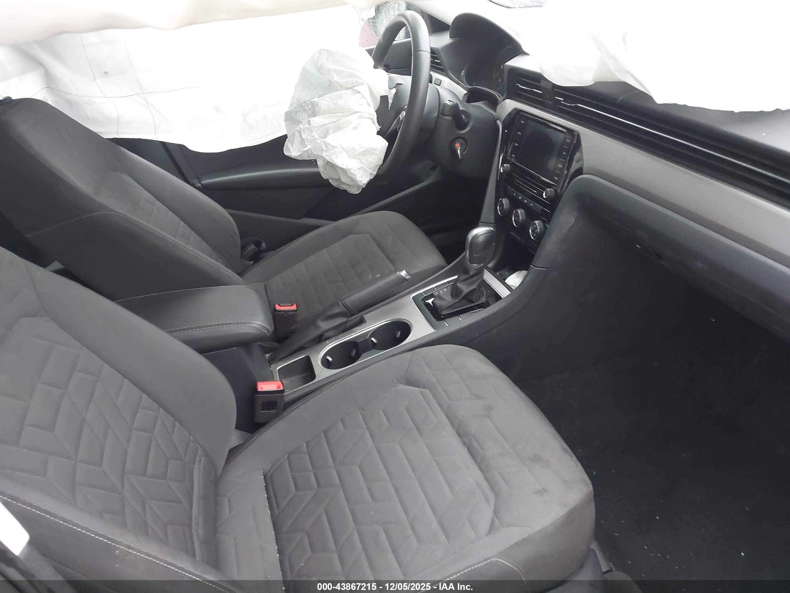 VOLKSWAGEN PASSAT image 5