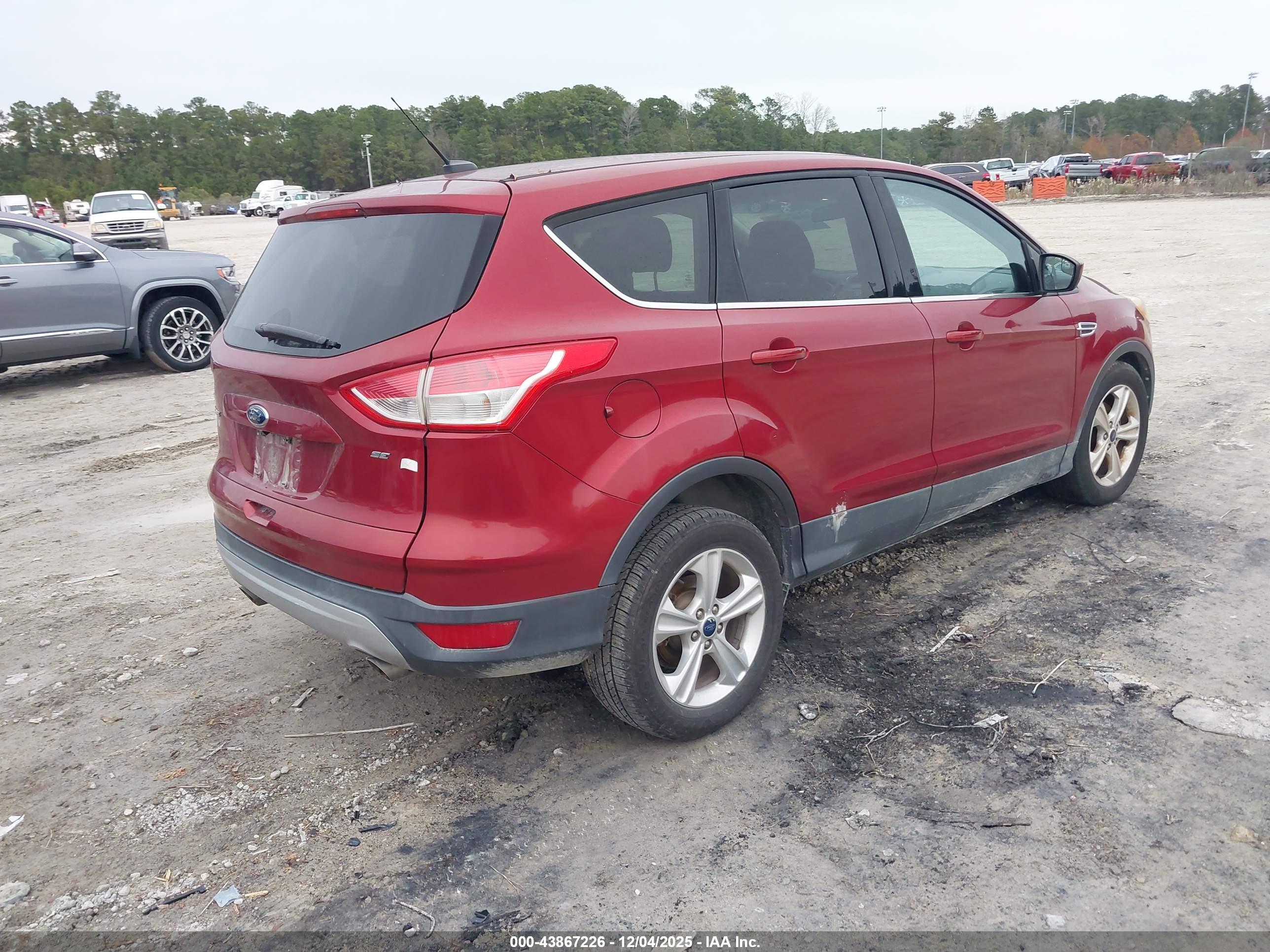 FORD ESCAPE image 4