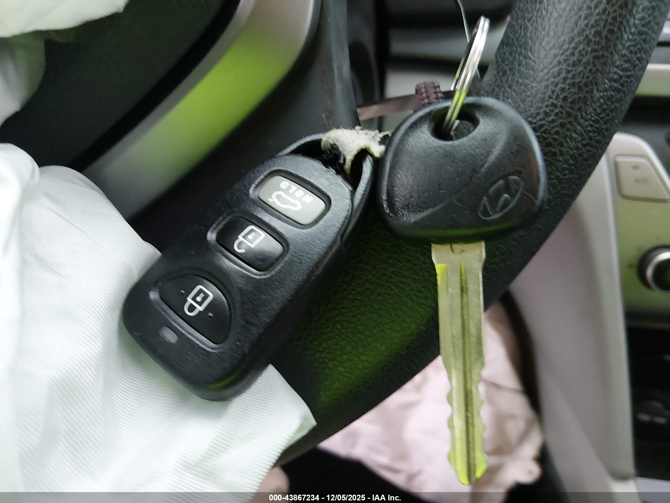 HYUNDAI ELANTRA image 11