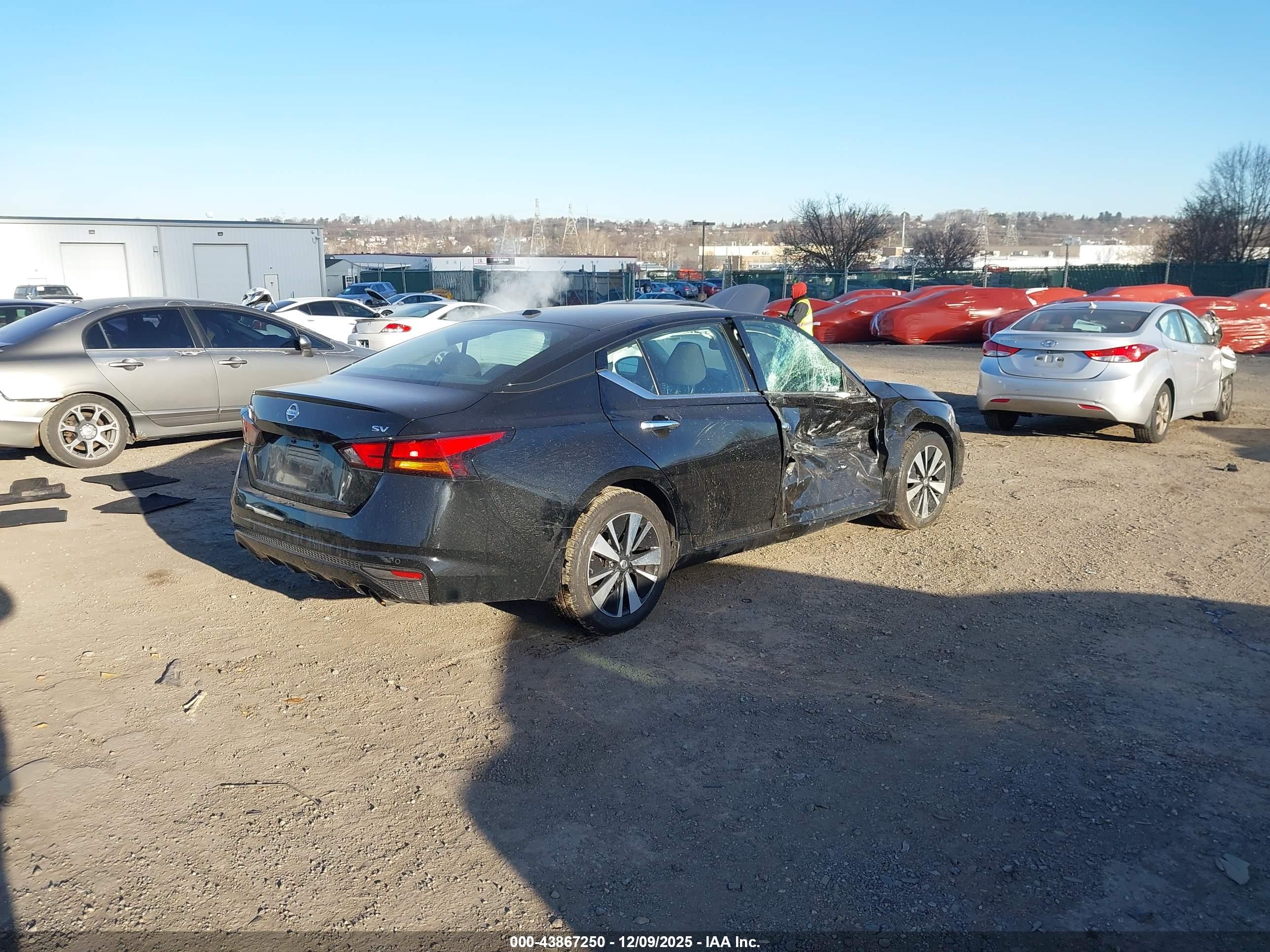 NISSAN ALTIMA image 4