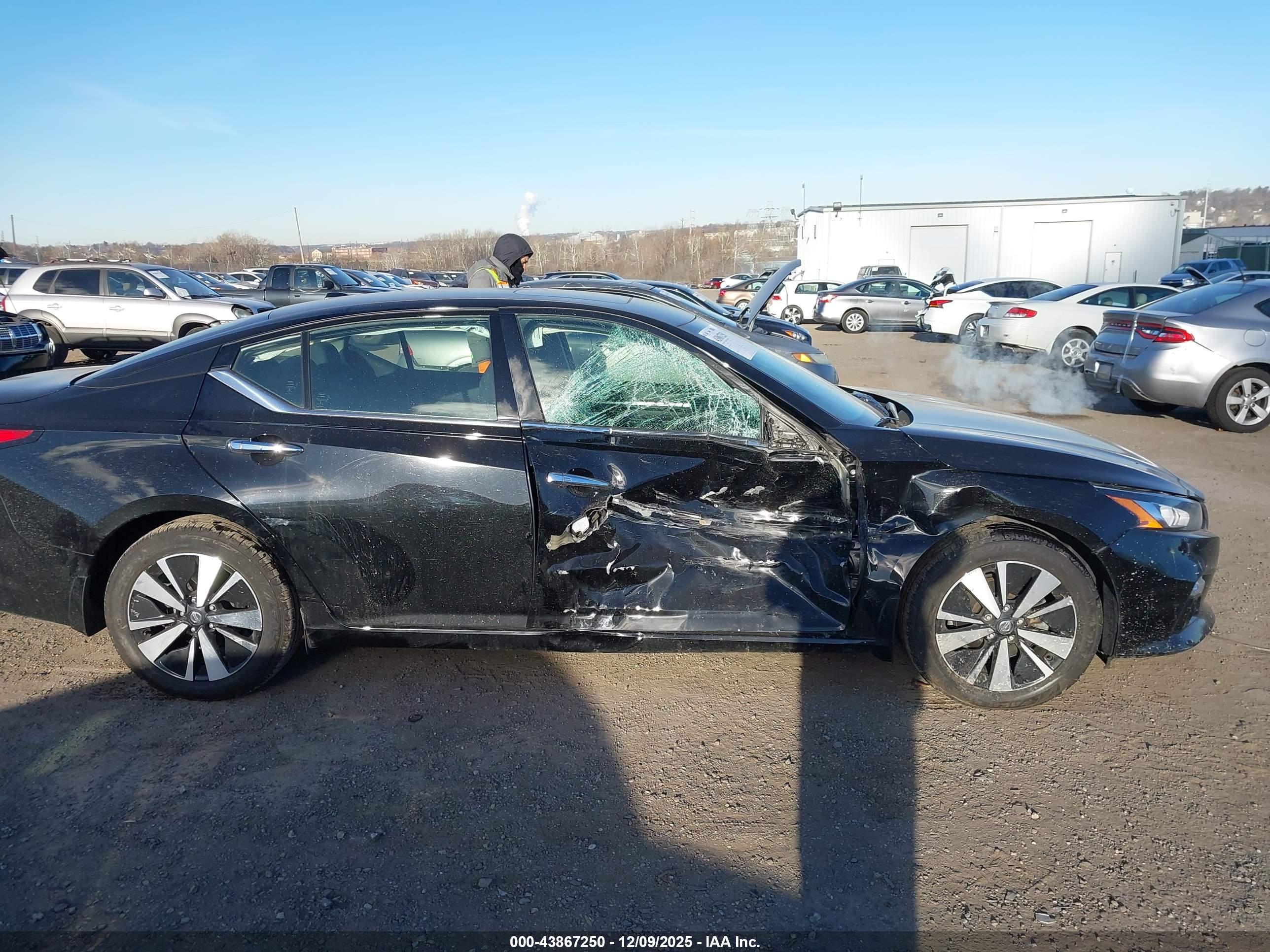 NISSAN ALTIMA image 6