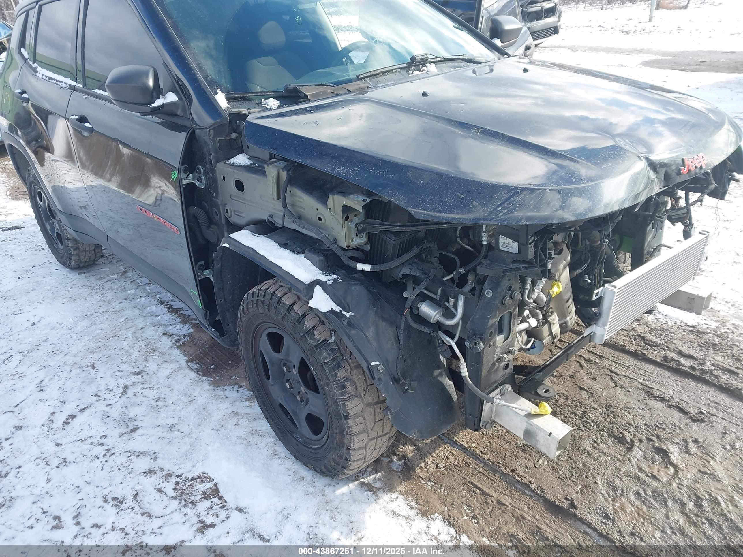 JEEP COMPASS image 6