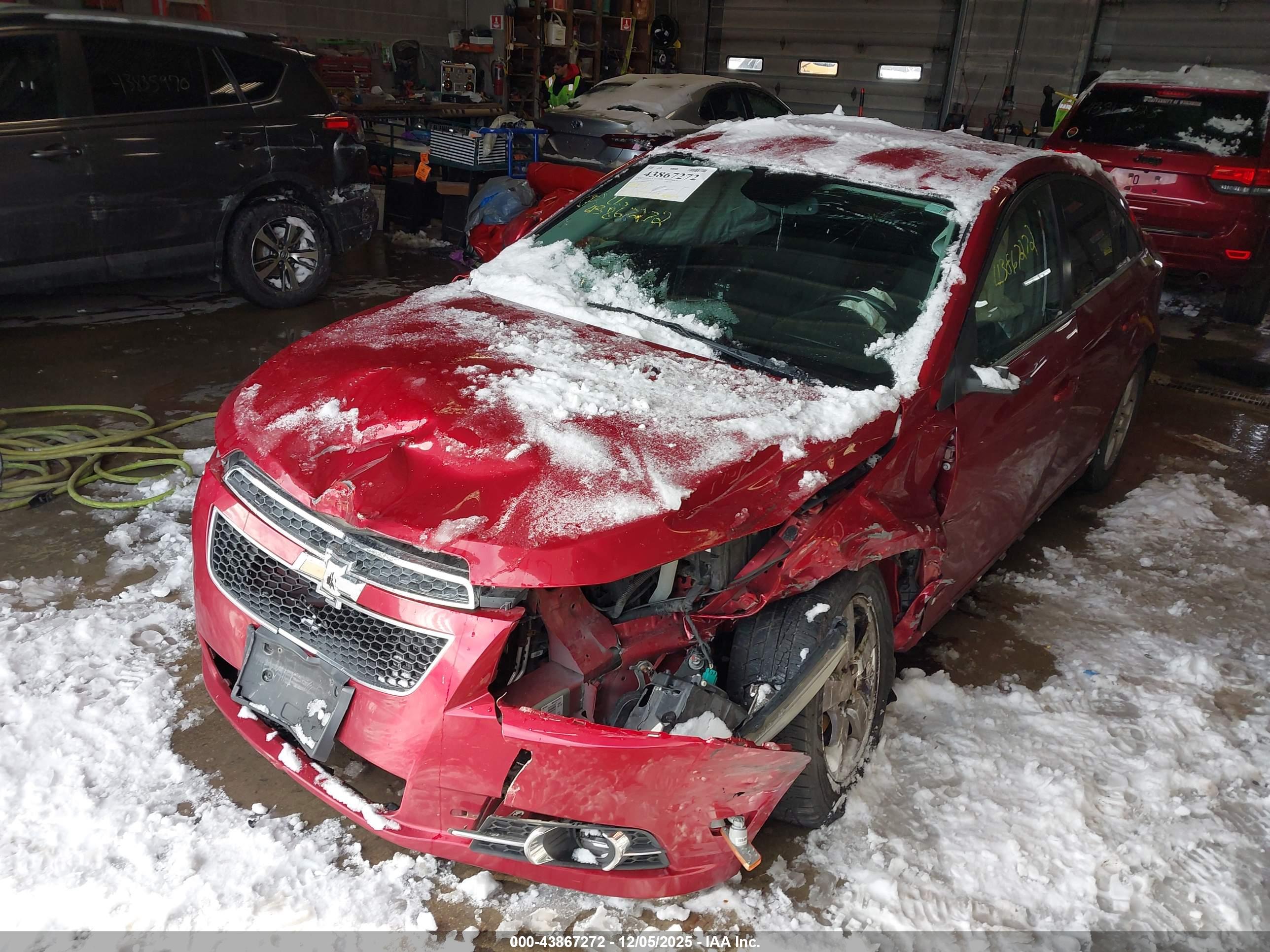 CHEVROLET CRUZE image 2