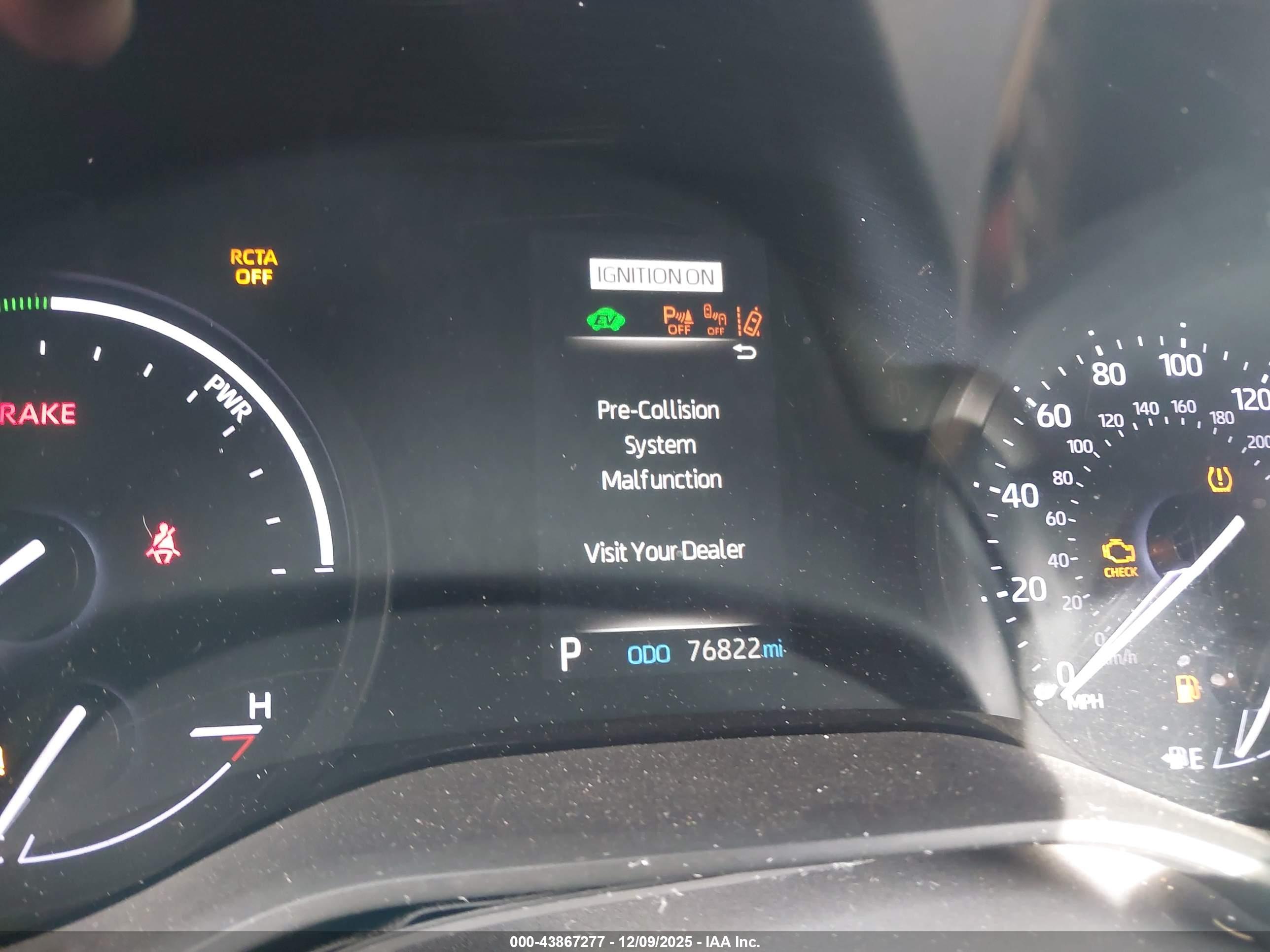 TOYOTA SIENNA image 7