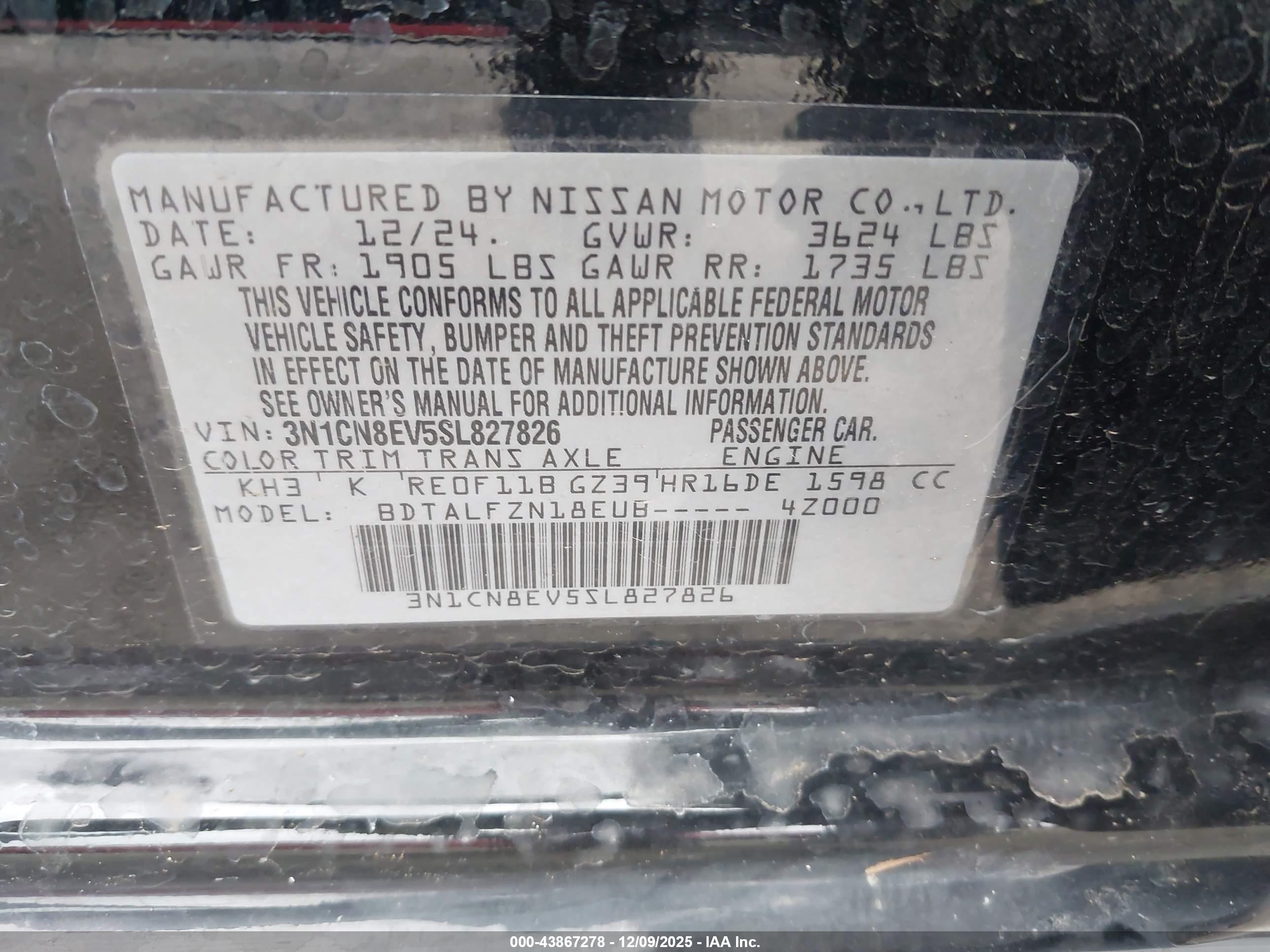 NISSAN VERSA image 9