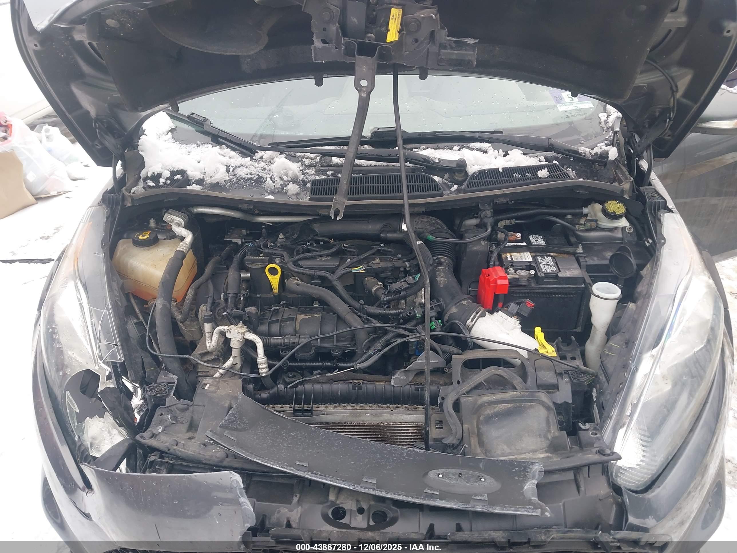 FORD FIESTA image 10