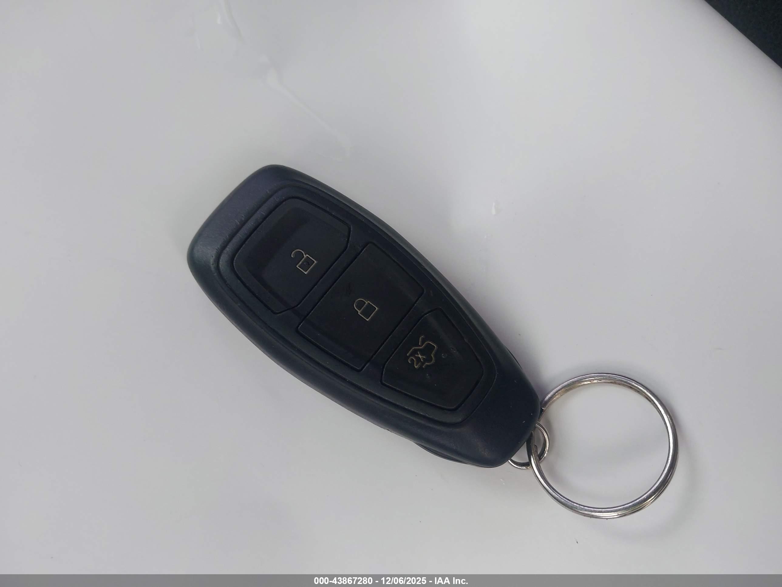 FORD FIESTA image 11