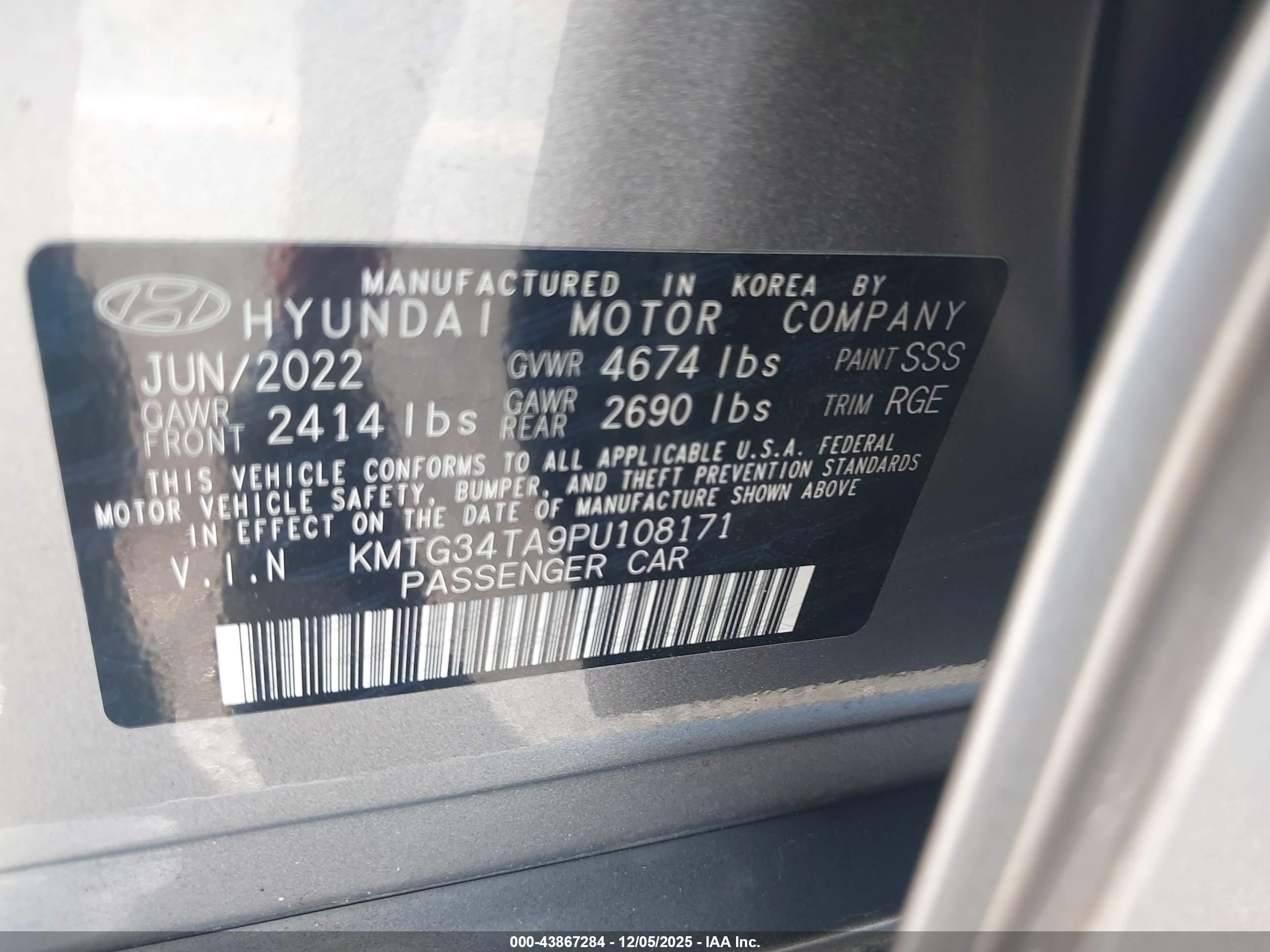 GENESIS G70 image 9
