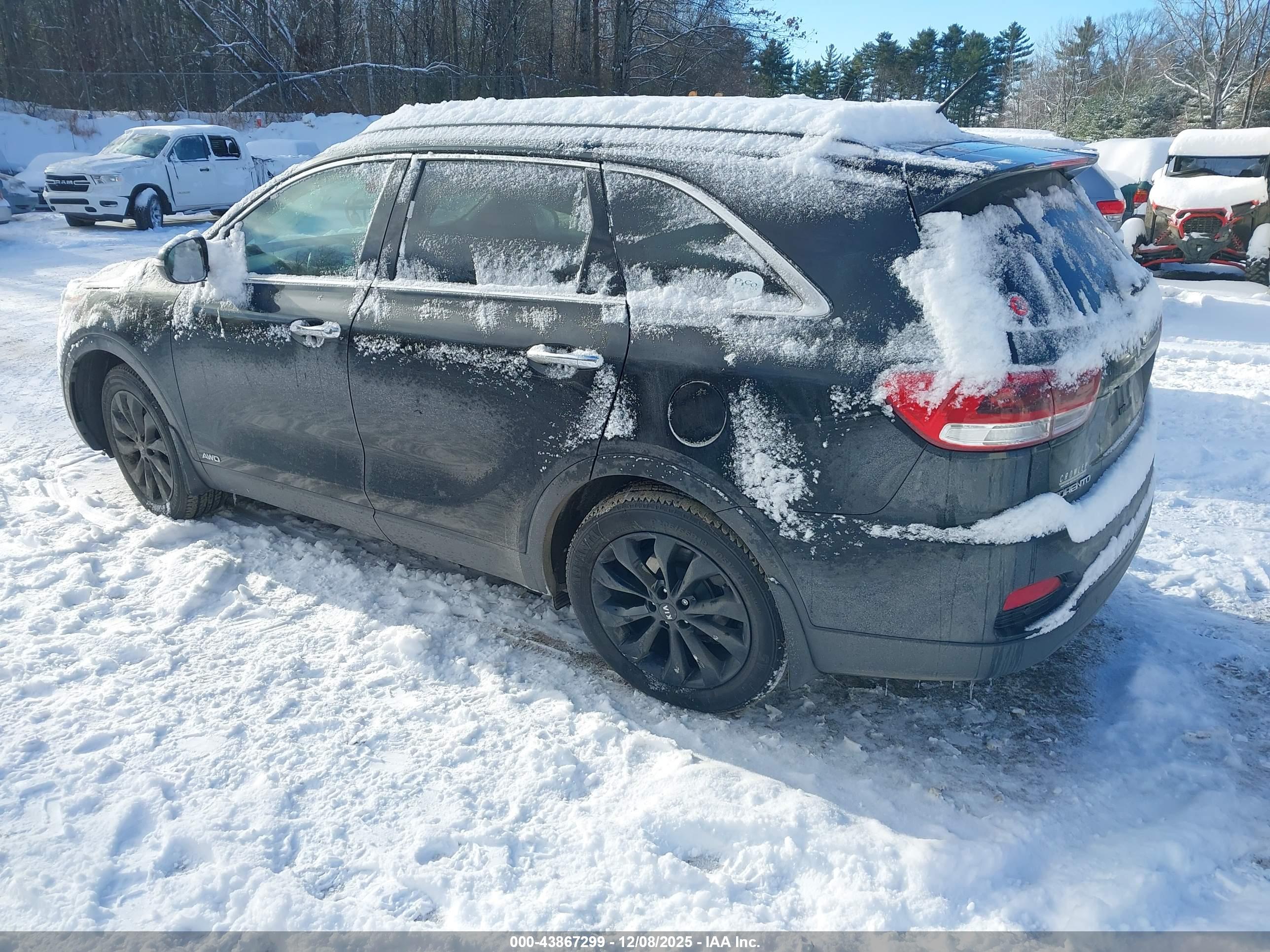 KIA SORENTO image 3