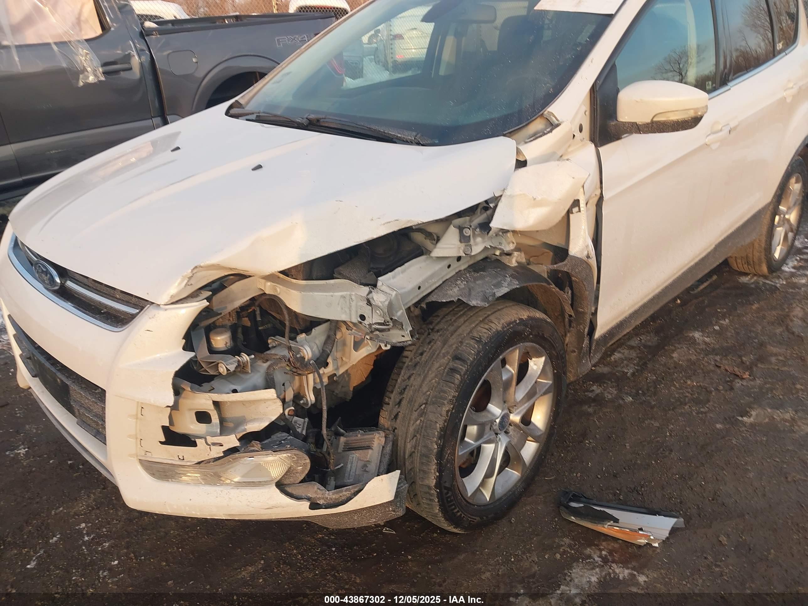 FORD ESCAPE image 6