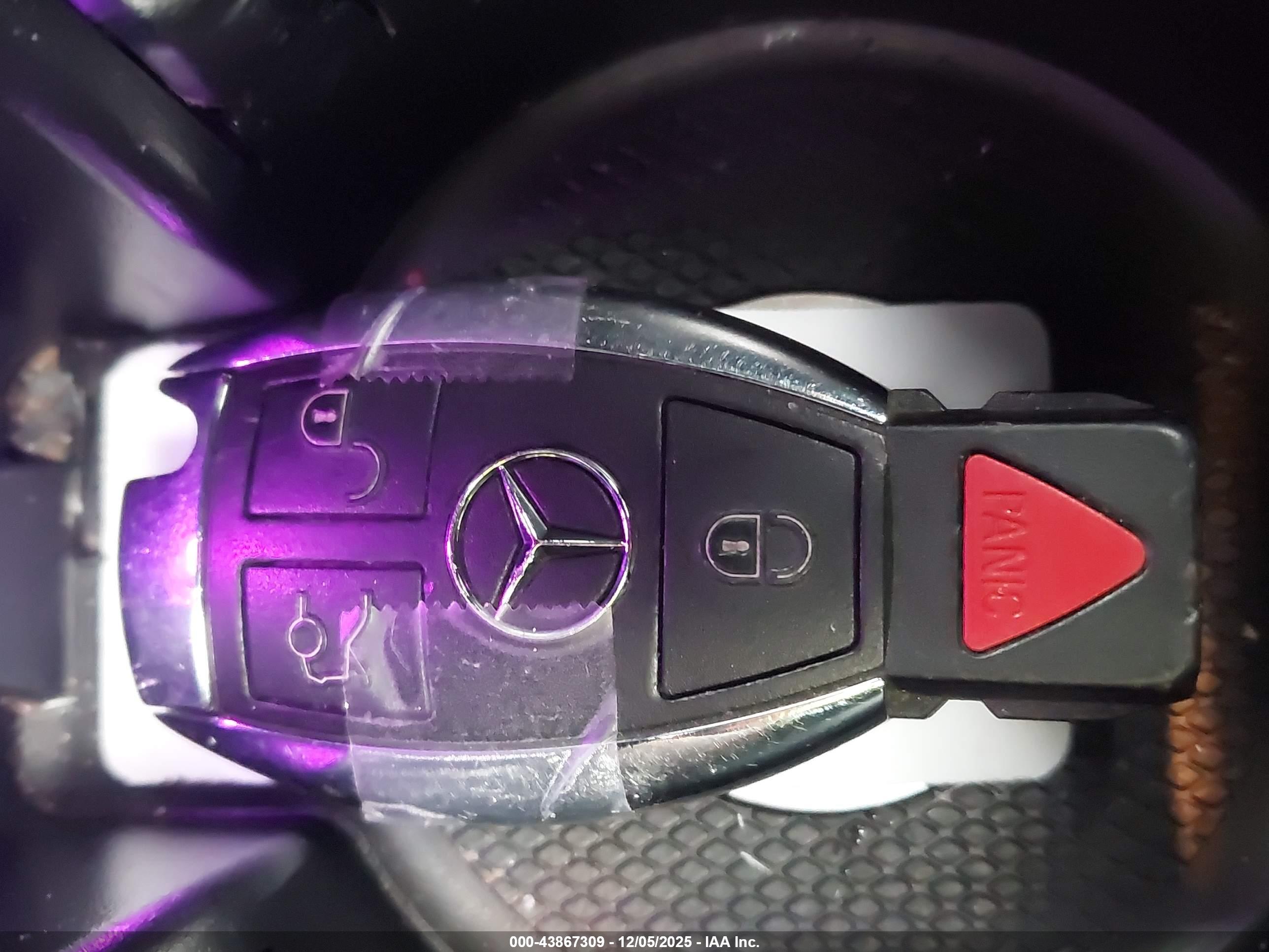 MERCEDES-BENZ GLA image 11