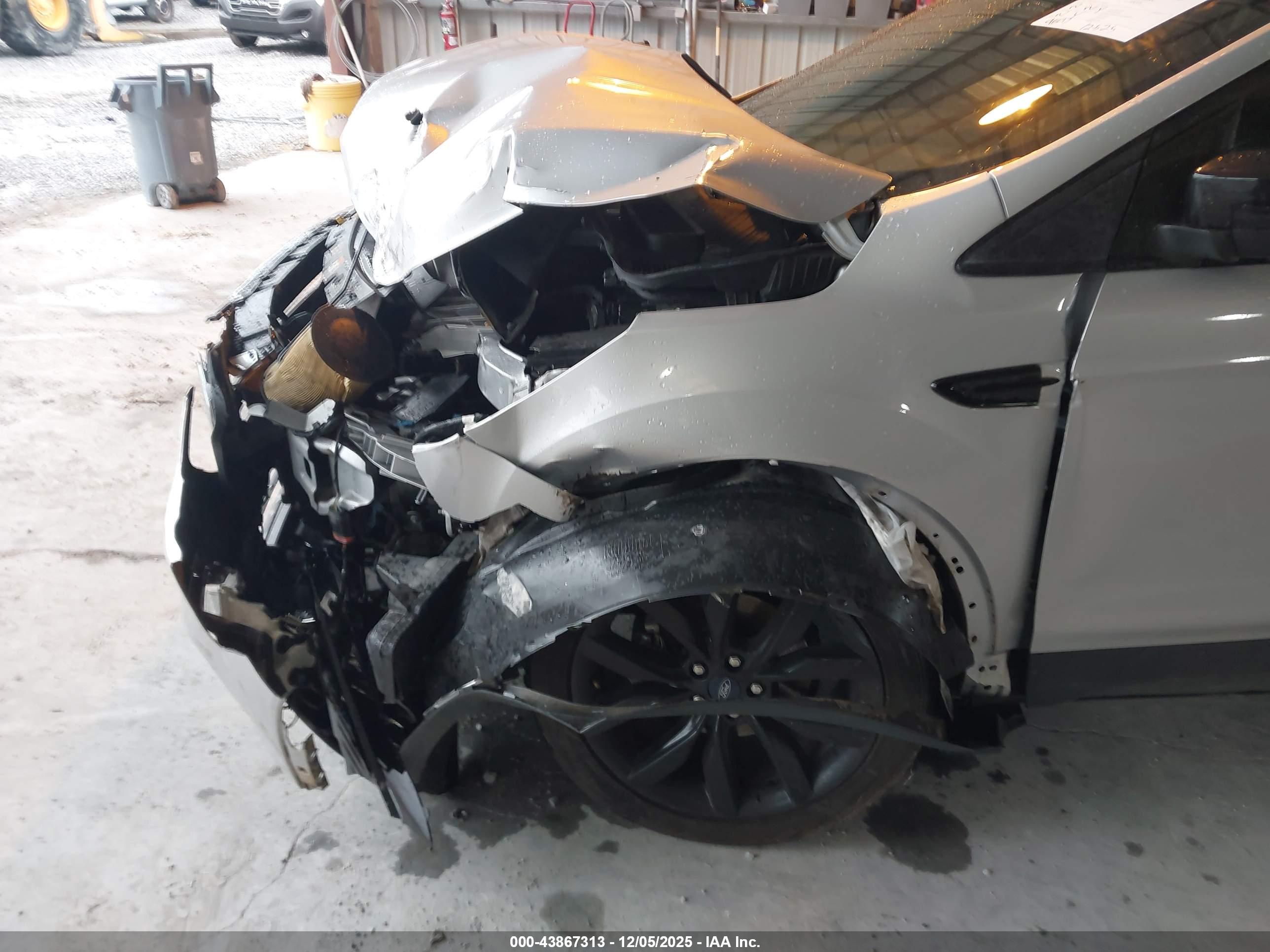 FORD ESCAPE image 6