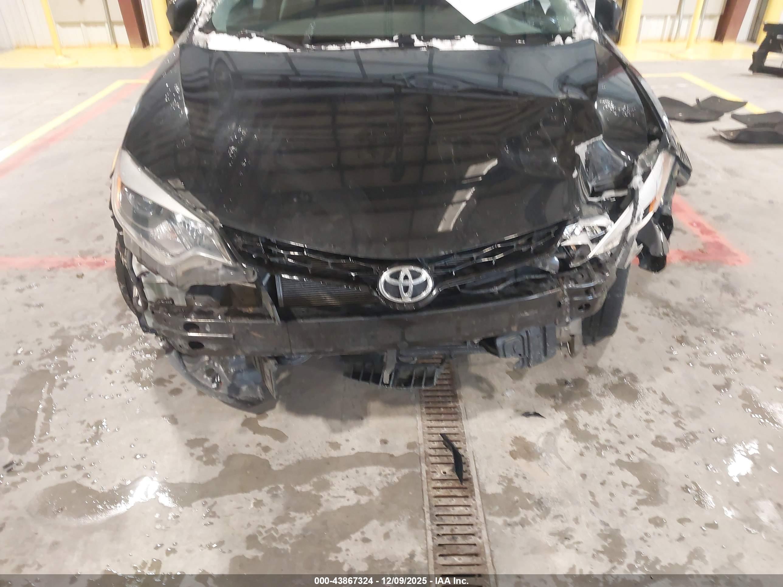 TOYOTA COROLLA image 6