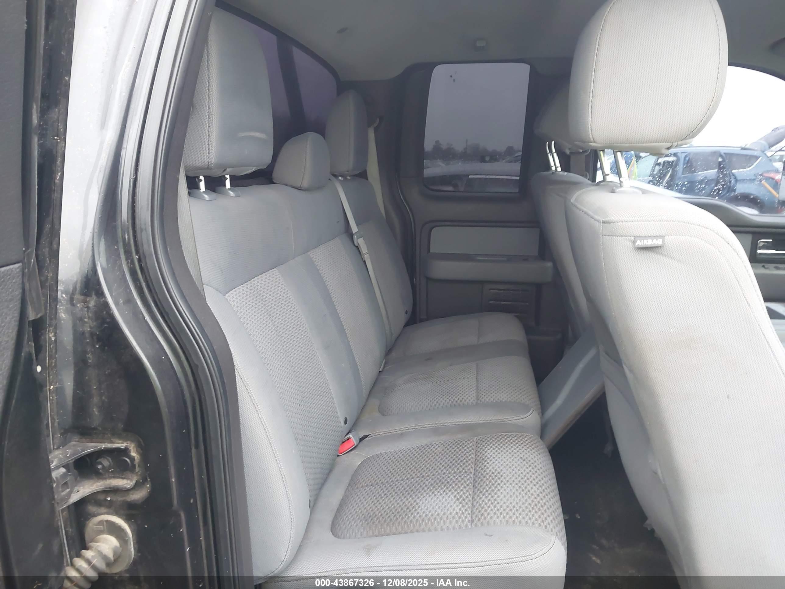 FORD F-150 image 8