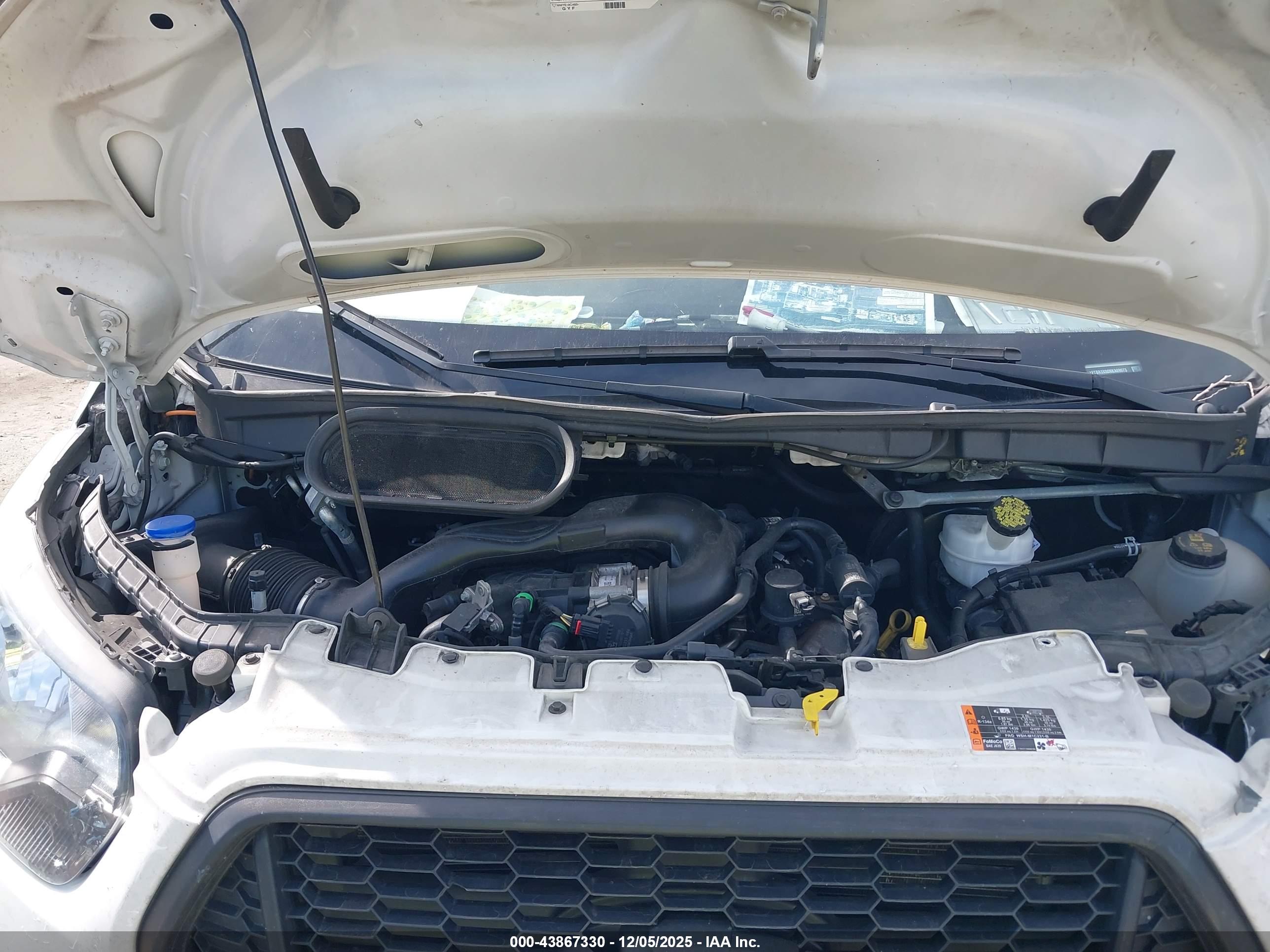 FORD TRANSIT-250 image 10