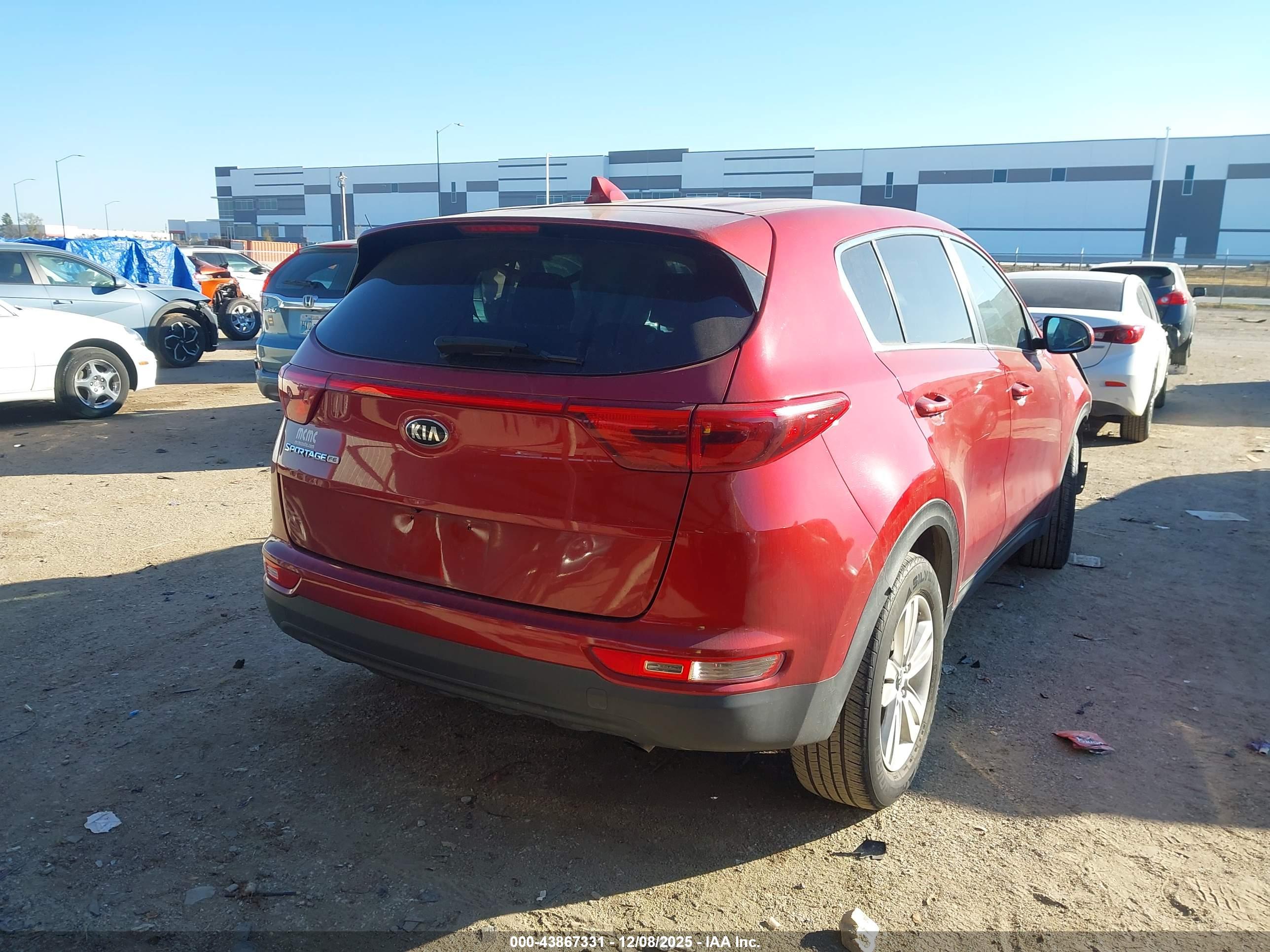 KIA SPORTAGE image 4