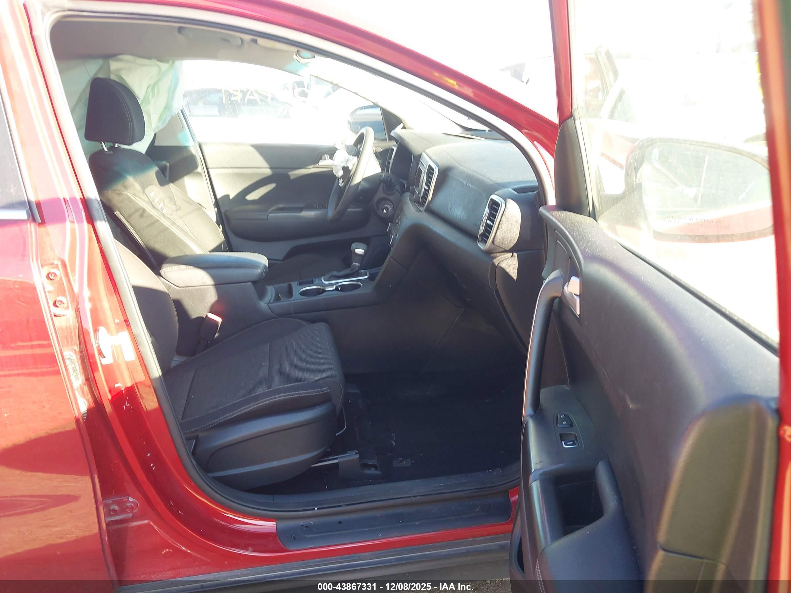 KIA SPORTAGE image 5