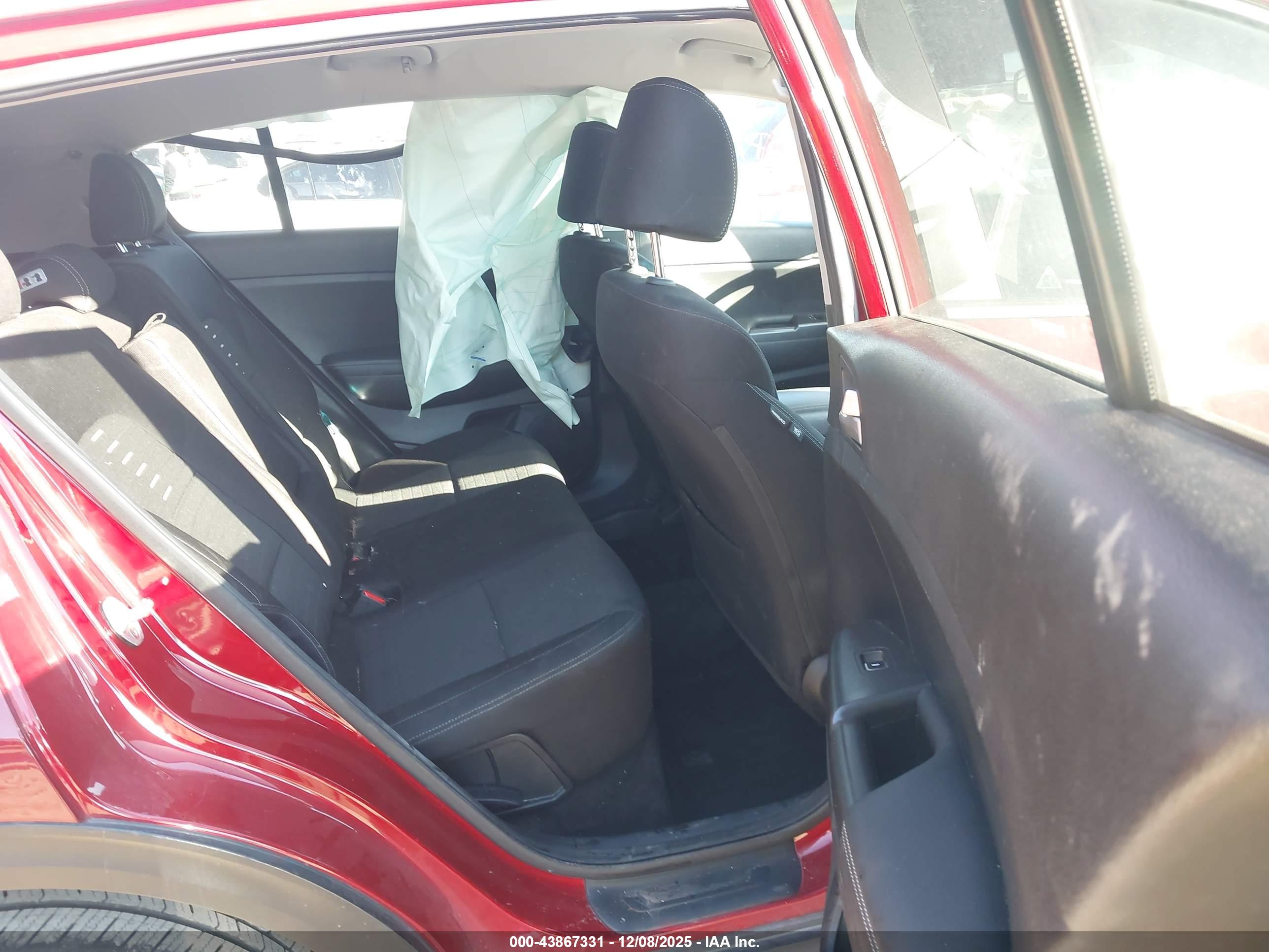 KIA SPORTAGE image 8