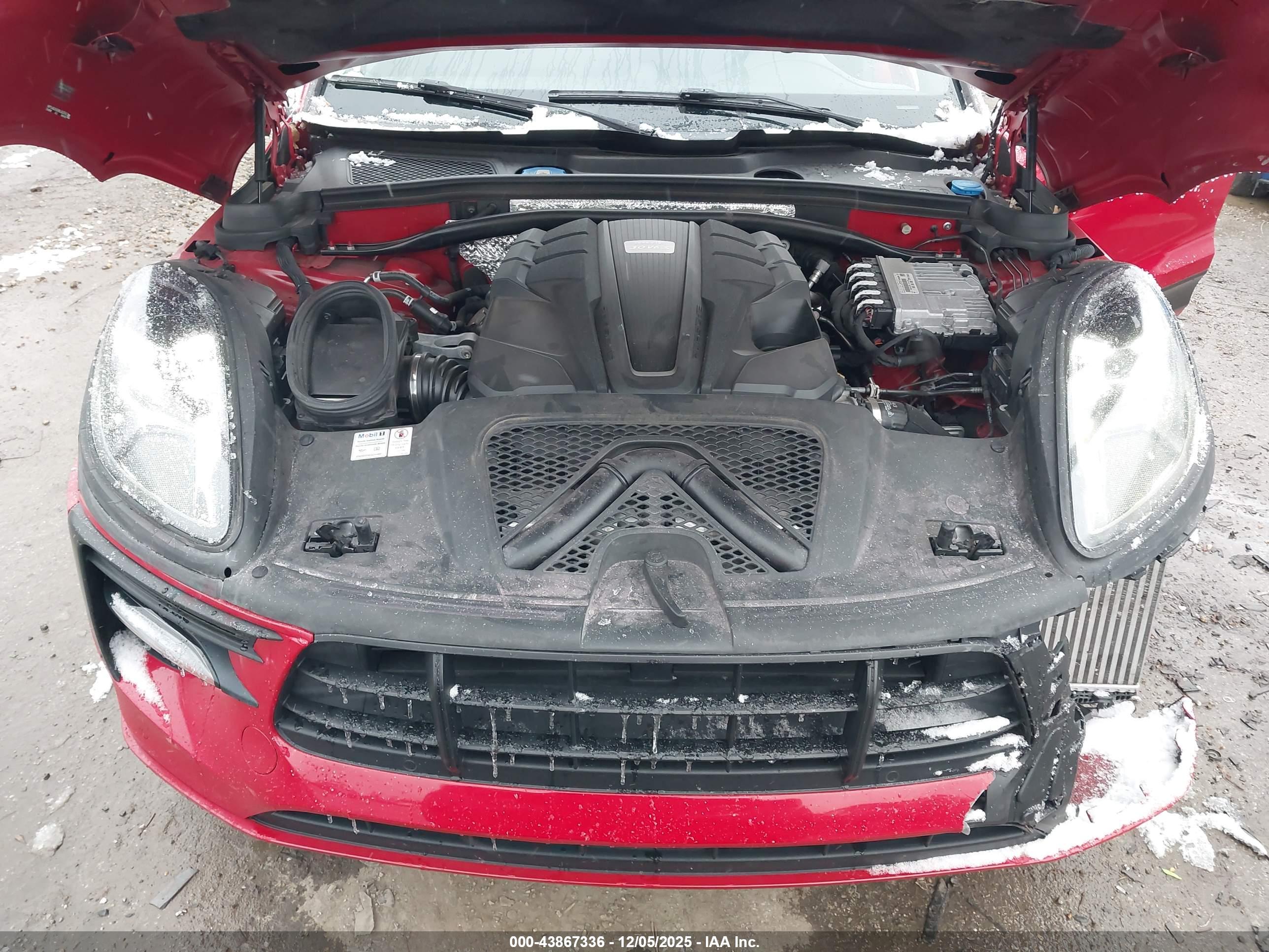 PORSCHE MACAN image 10