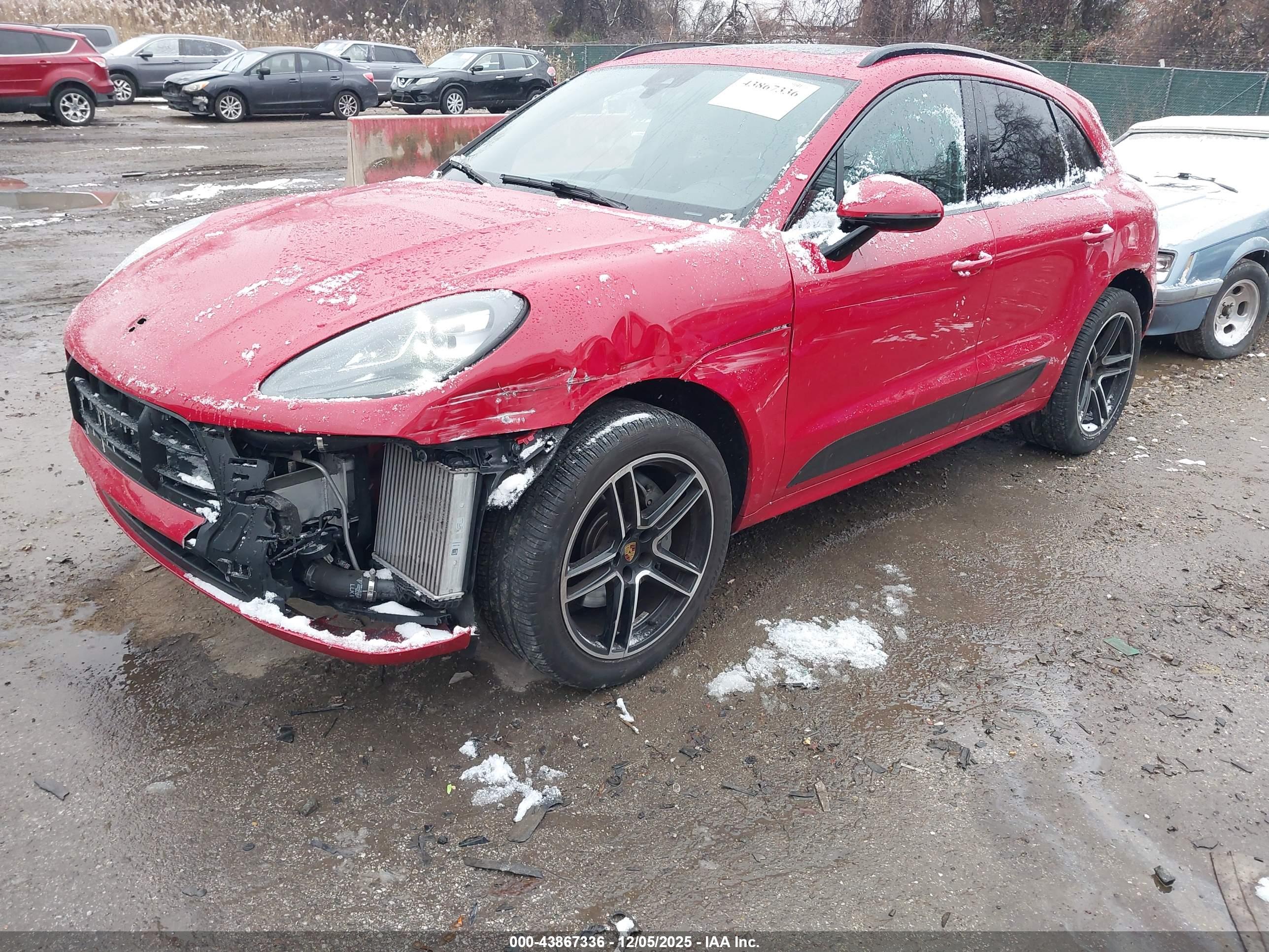 PORSCHE MACAN image 6