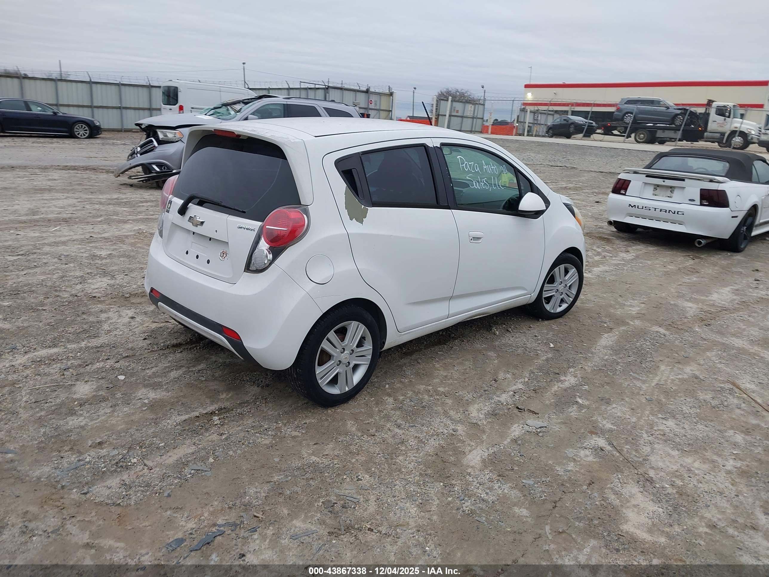 CHEVROLET SPARK image 4