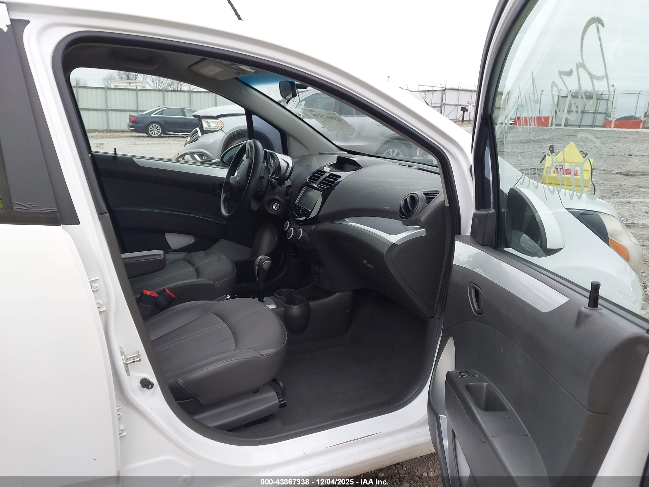 CHEVROLET SPARK image 5